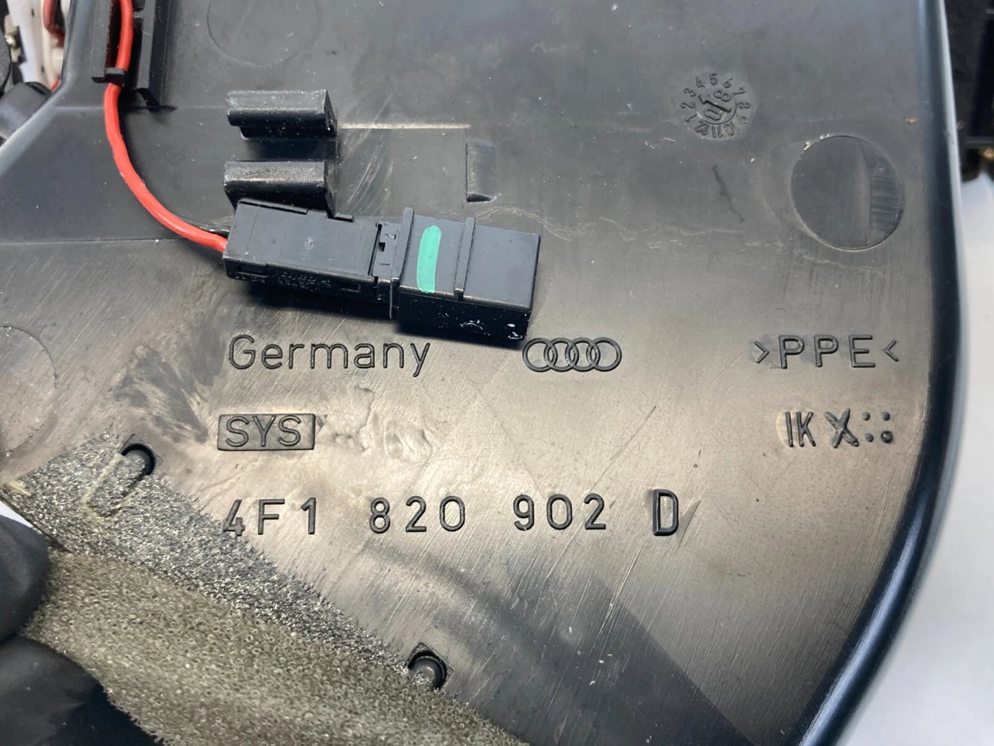 2007-2011 AUDI A6 DASH RIGHT SIDE OUTER A/C AIR VENT GRILLE 4F1-820-902D OEM