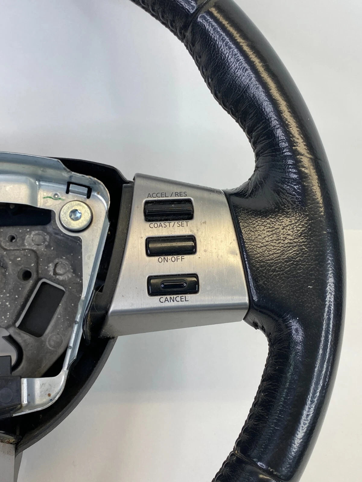 2005 05 NISSAN MURANO STEERING WHEEL W/ CRUISE CONTROL & AUDIO SWITCHES OEM