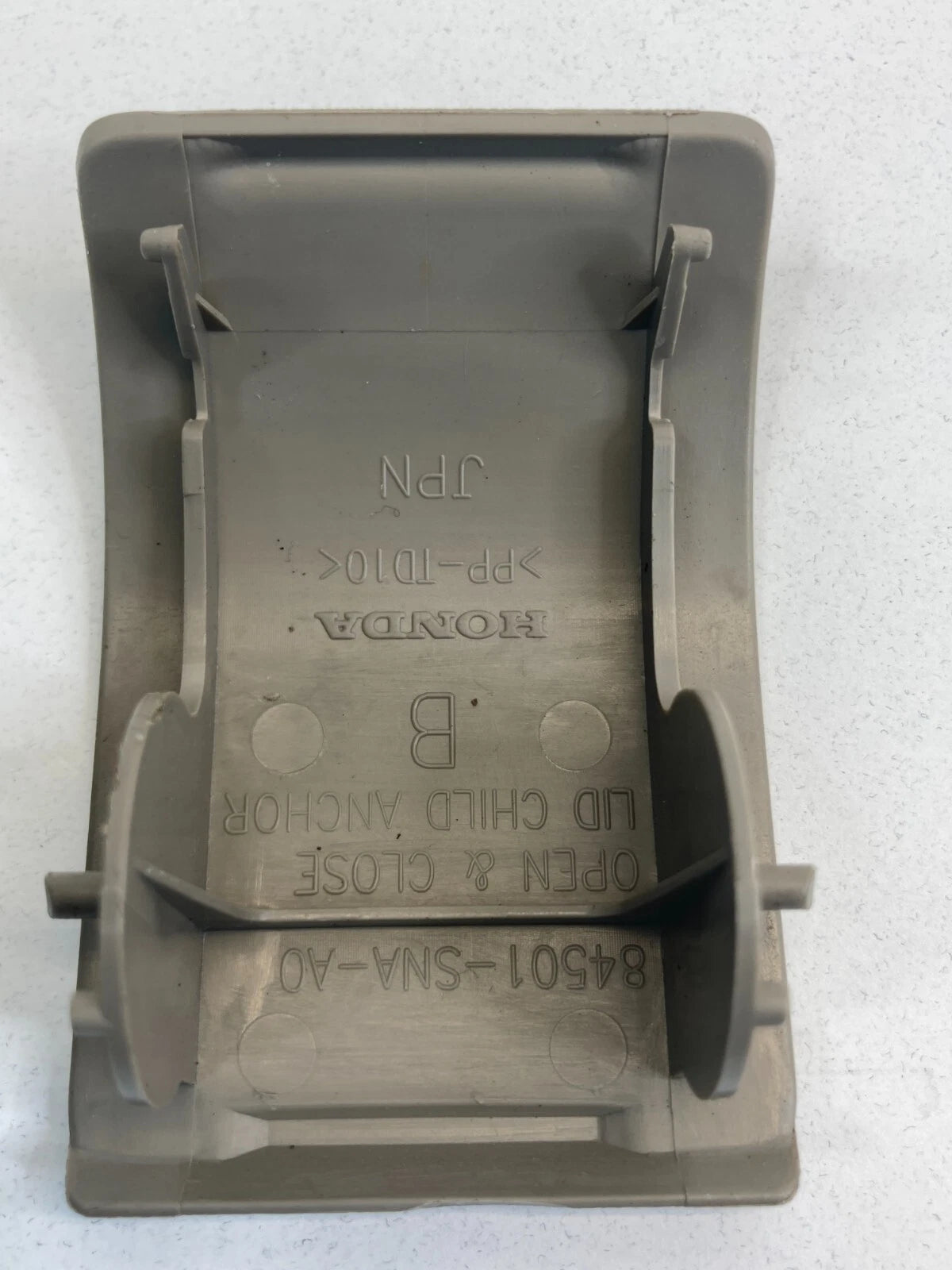 2006-2011 HONDA CIVIC SEDAN CHILD REAR SEAT RESTRAINT ANCHOR COVER 84501-SNA-A0
