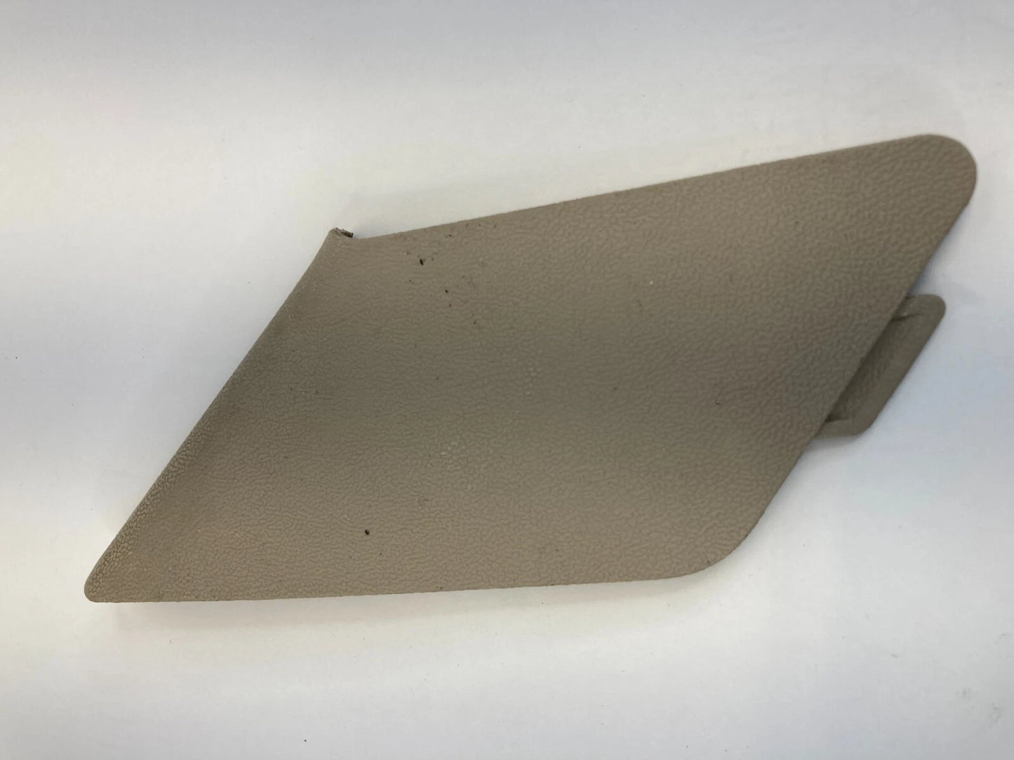 06-11 AUDI A6 02-08 A4 FRONT LEFT SEAT BELT TRACK CAP COVER TRIM 8E0882327A OEM