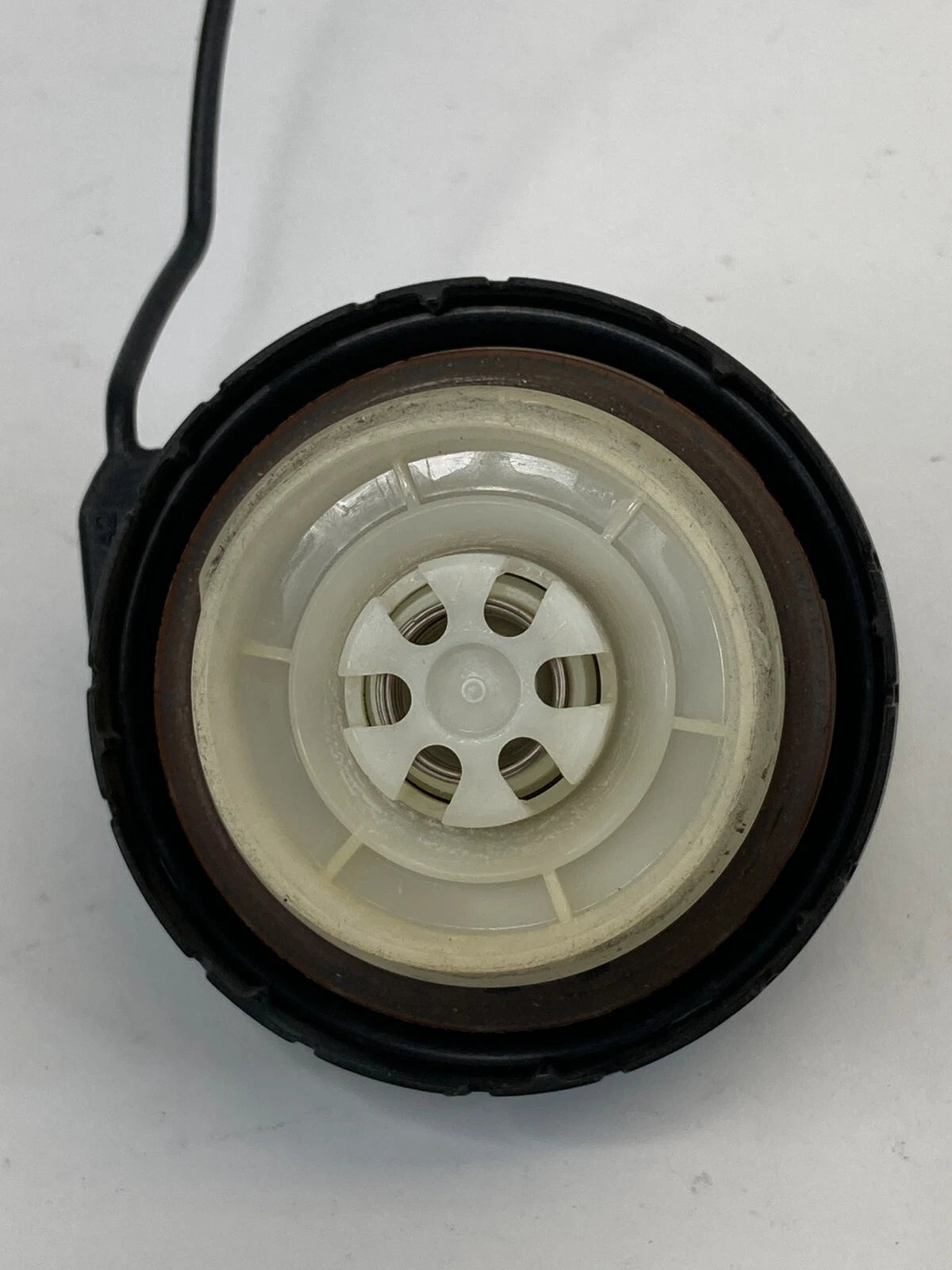 2010-2014 SUBARU OUTBACK WAGON 2.5L FUEL FILLER GAS LID COVER CAP ASSEMBLY OEM