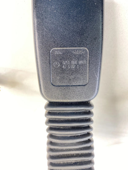 06-12 MERCEDES-BENZ R350 FRONT RIGHT PASSENGER SIDE SEAT BELT BUCKLE A2518600469