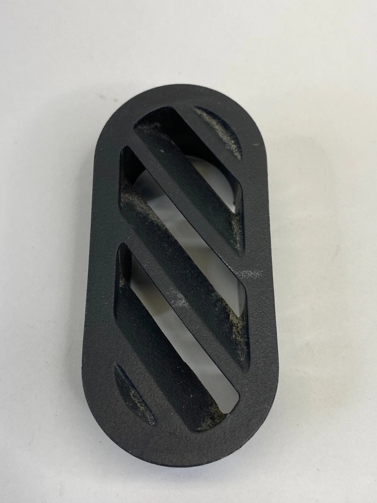 05-10 PONTIAC G6 FRONT RIGHT SIDE DASH AC AIR VENT DEFROSTER GRILLE 22690676 OEM