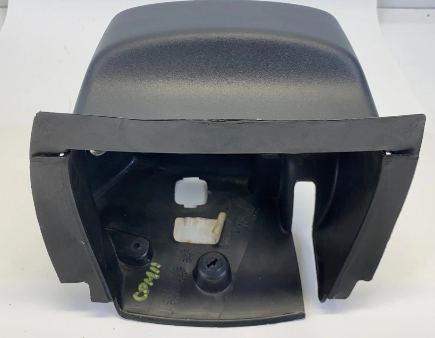 2006-2011 CHEVROLET HHR STEERING COLUMN SHROUD COVER TRIM UPPER & LOWER 22711335