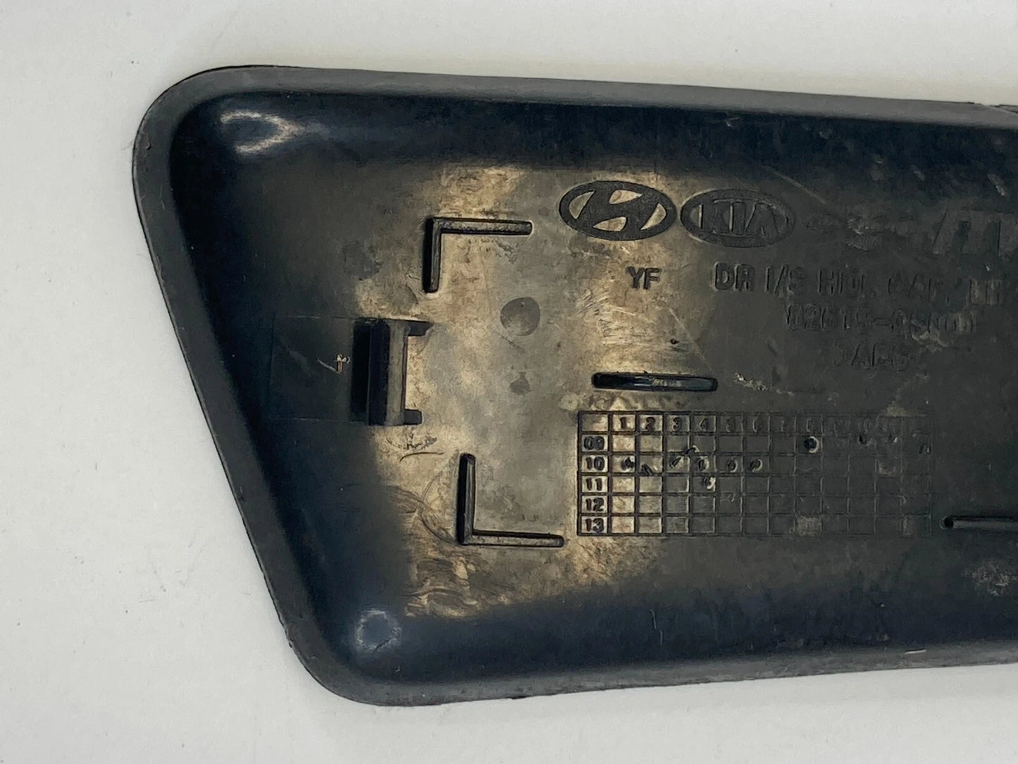 2011-2014 HYUNDAI SONATA FRONT LEFT INNER DOOR HANDLE SCREW CAP 82619-3S000 OEM