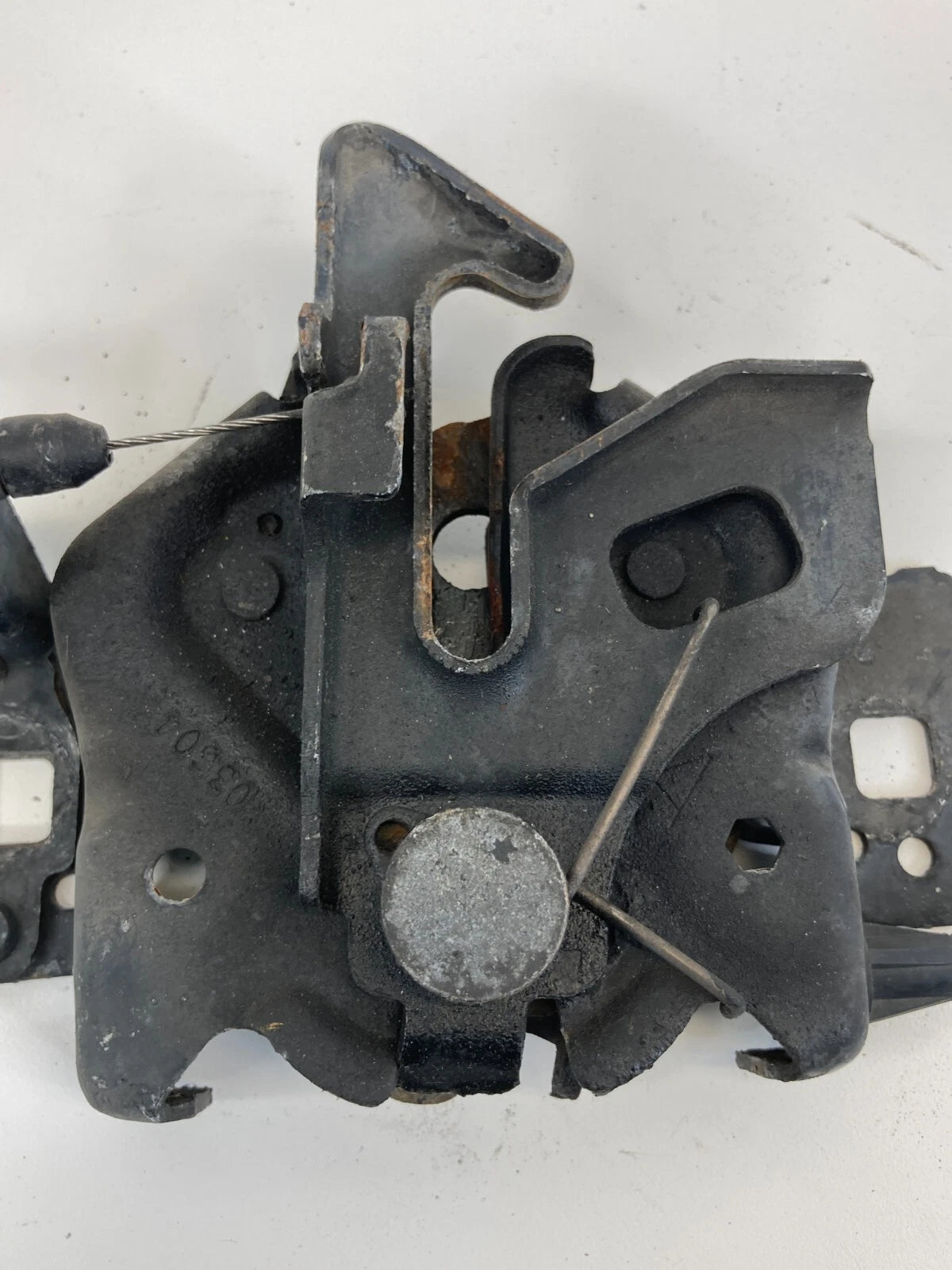 2004-2014 FORD F-150 FRONT CENTER HOOD LOCK LATCH RELEASE MECHANISM OEM FACTORY