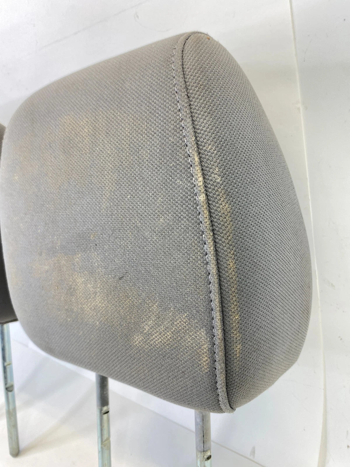 2004 2005 FORD F-150 FRONT LEFT & RIGHT SEAT HEADREST HEAD REST SET CLOTH OEM