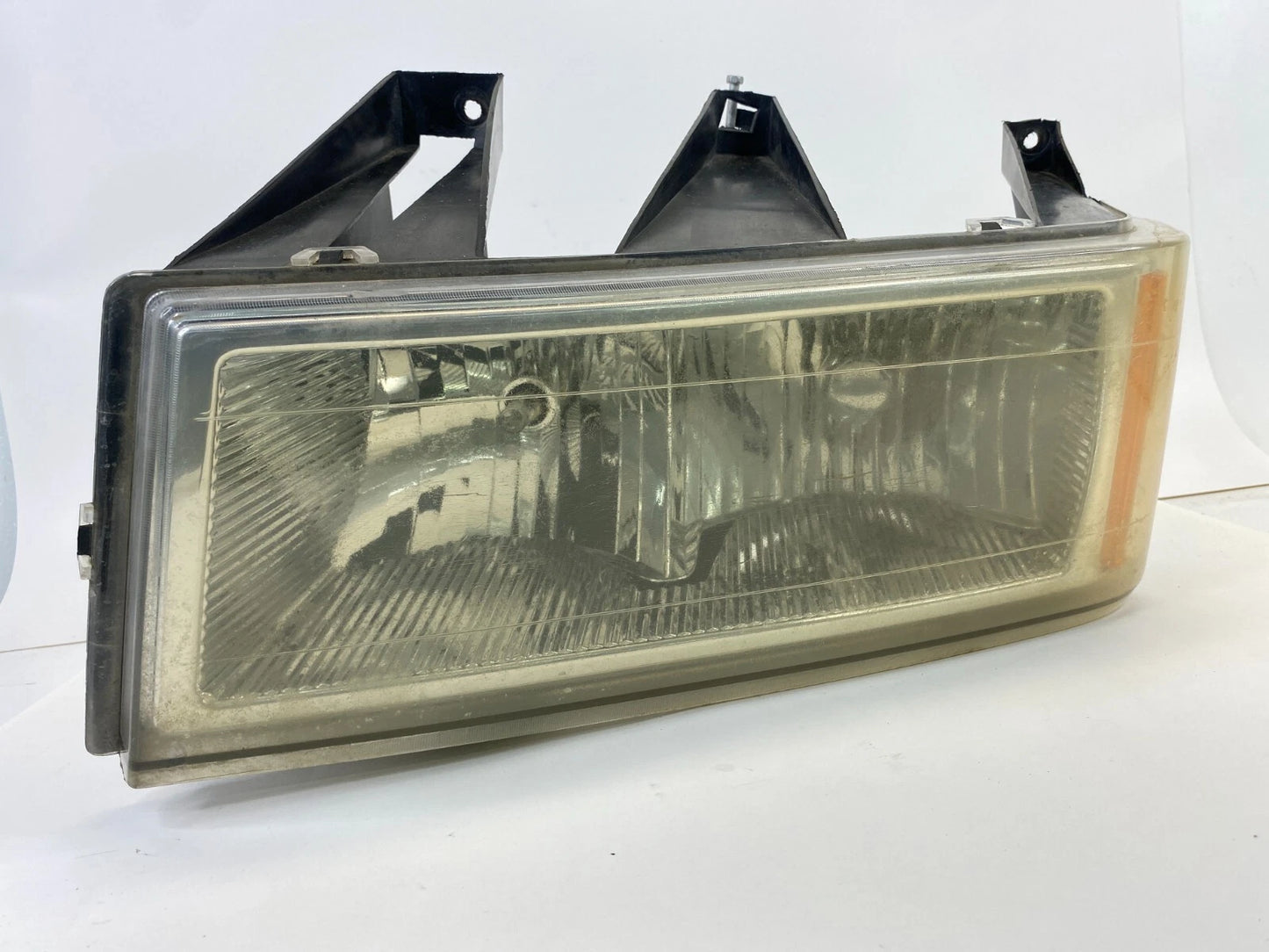 2004-2012 CHEVROLET COLORADO DRIVER LEFT FRONT HEADLIGHT HEADLAMP LENS OEM