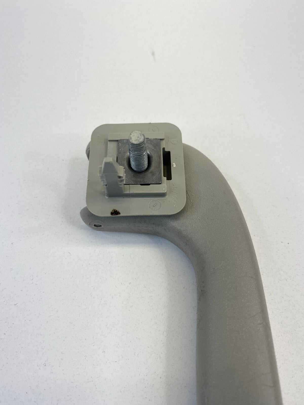 2013-2015 CHEVROLET MALIBU REAR RIGHT PASSENGER SIDE ROOF GRAB GRIP HANDLE OEM