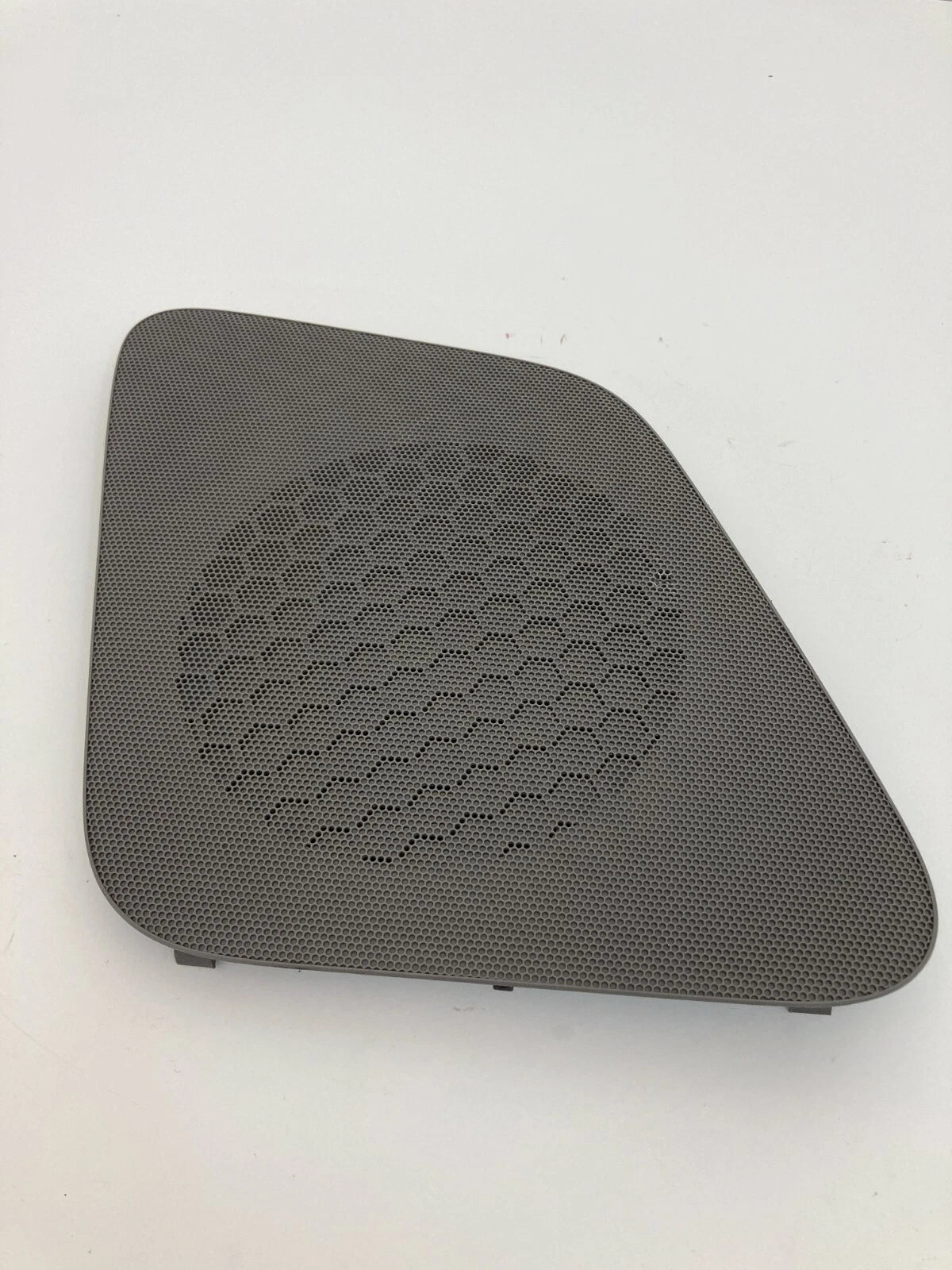 99 00 01 02 03 04 HONDA ODYSSEY FRONT RIGHT SPEAKER GRILL COVER TRIM OEM