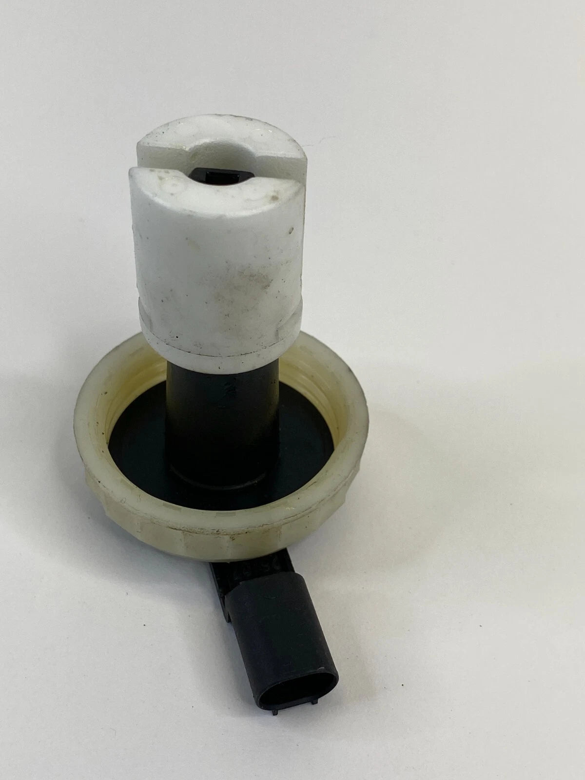 2006-2010 BMW 550I 4.8L BRAKE MASTER CYLINDER FLUID RESERVOIR TANK CAP COVER OEM