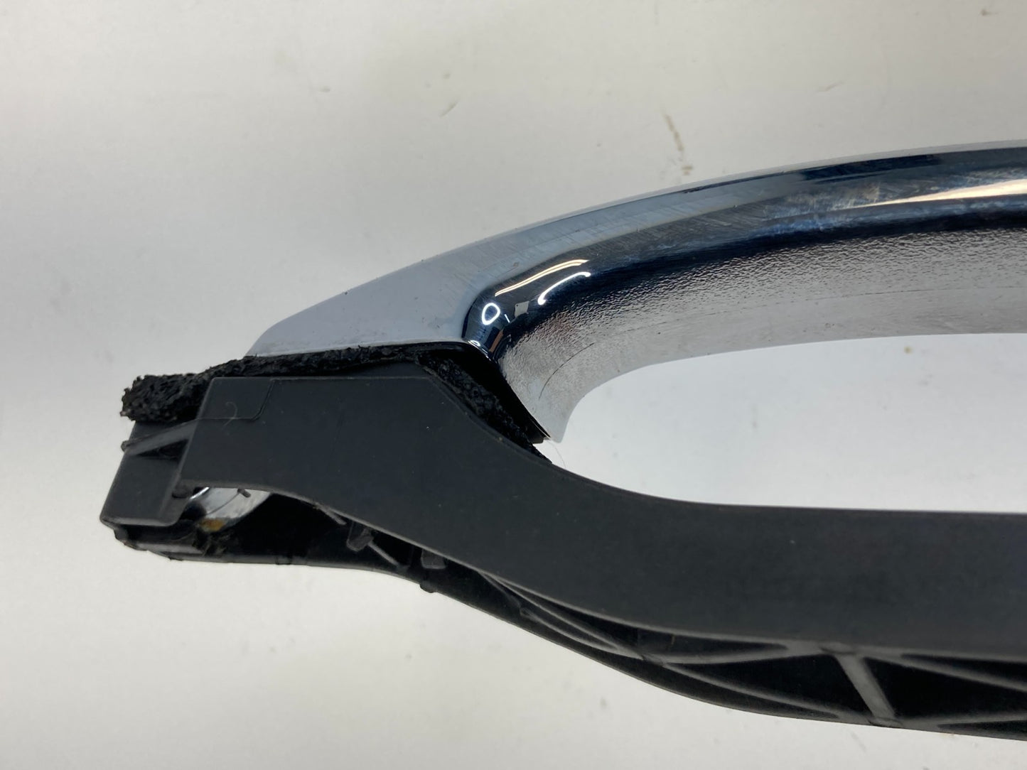 2012-2015 Chevrolet Captiva Sport Front Left Side Exterior Door Handle Assy OEM