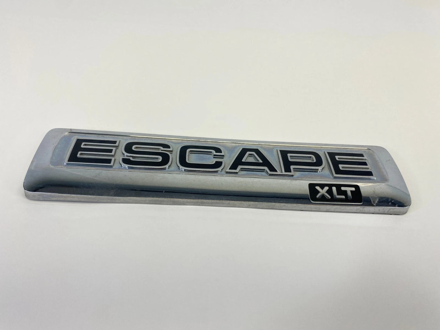 2008-2012 FORD ESCAPE XLT REAR TRUNK HATCH LID EMBLEM BADGE LOGO 8L847843156 OEM