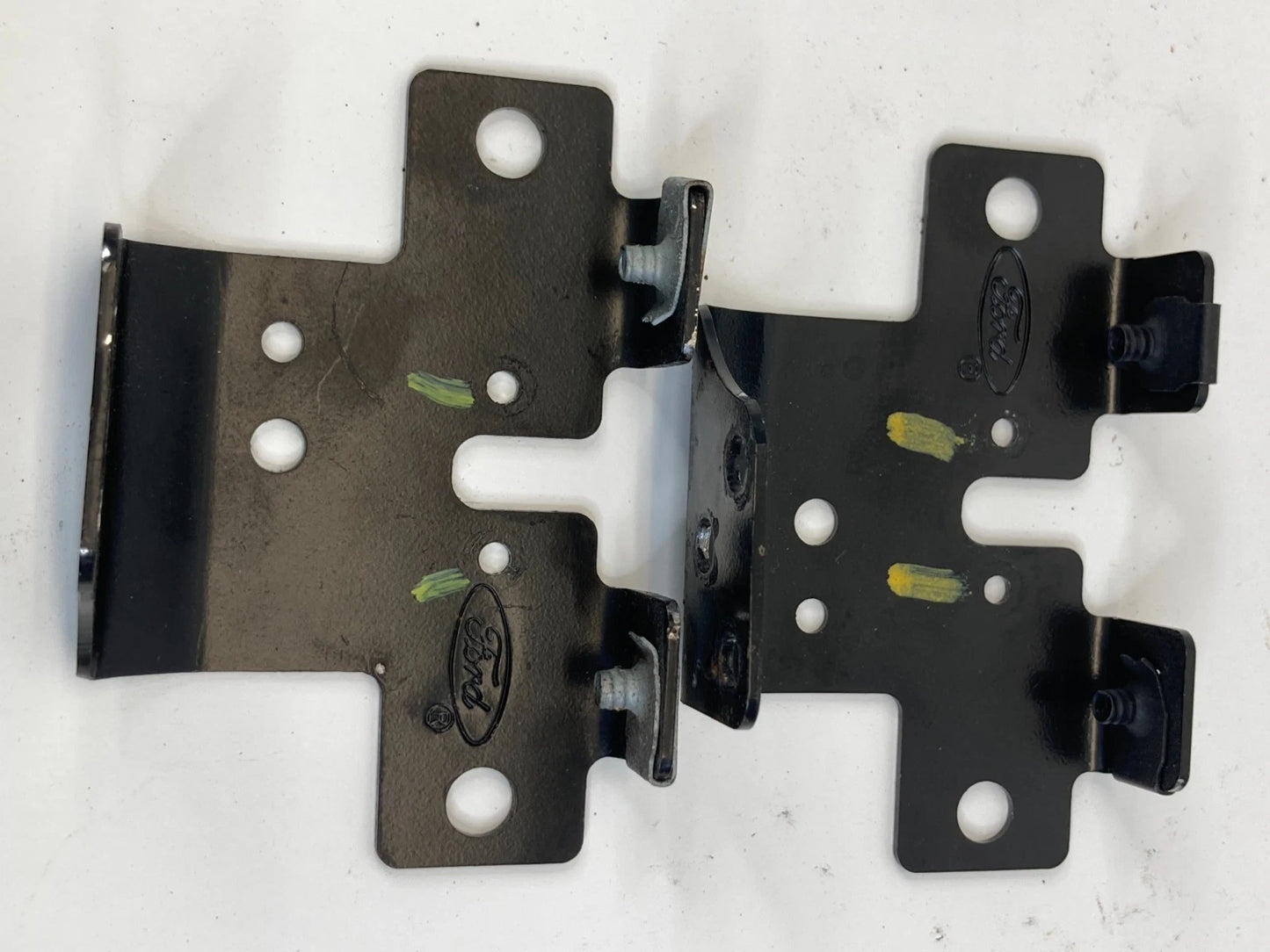 13-15 Ford Explorer Police Interceptor Utility Tail Light Bracket Support Set