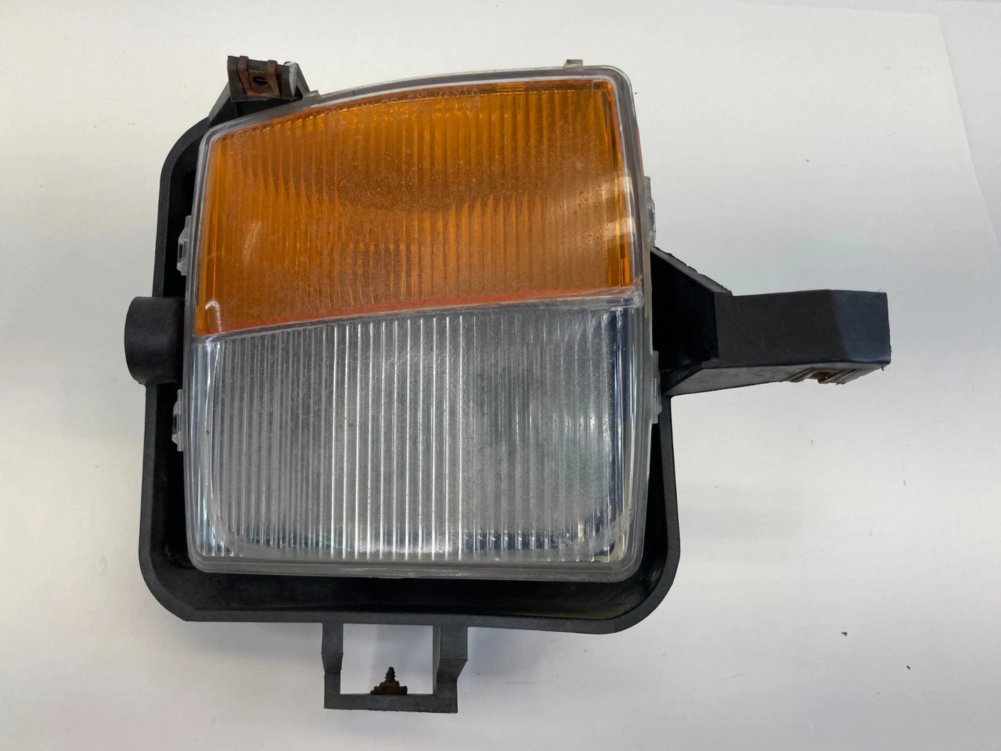 2003-2007 CADILLAC CTS FRONT RIGHT PASSENGER FOG & PARK TURN SIGNAL LIGHT LAMP