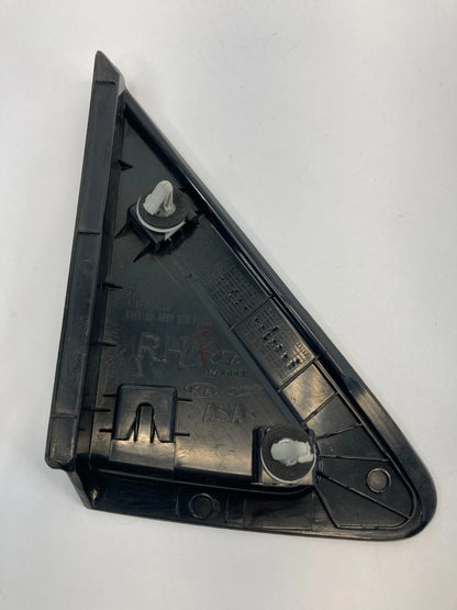 2011-2016 HYUNDAI ELANTRA REAR RIGHT EXTERIOR APPLIQUE CORNER COVER 87820-3X000