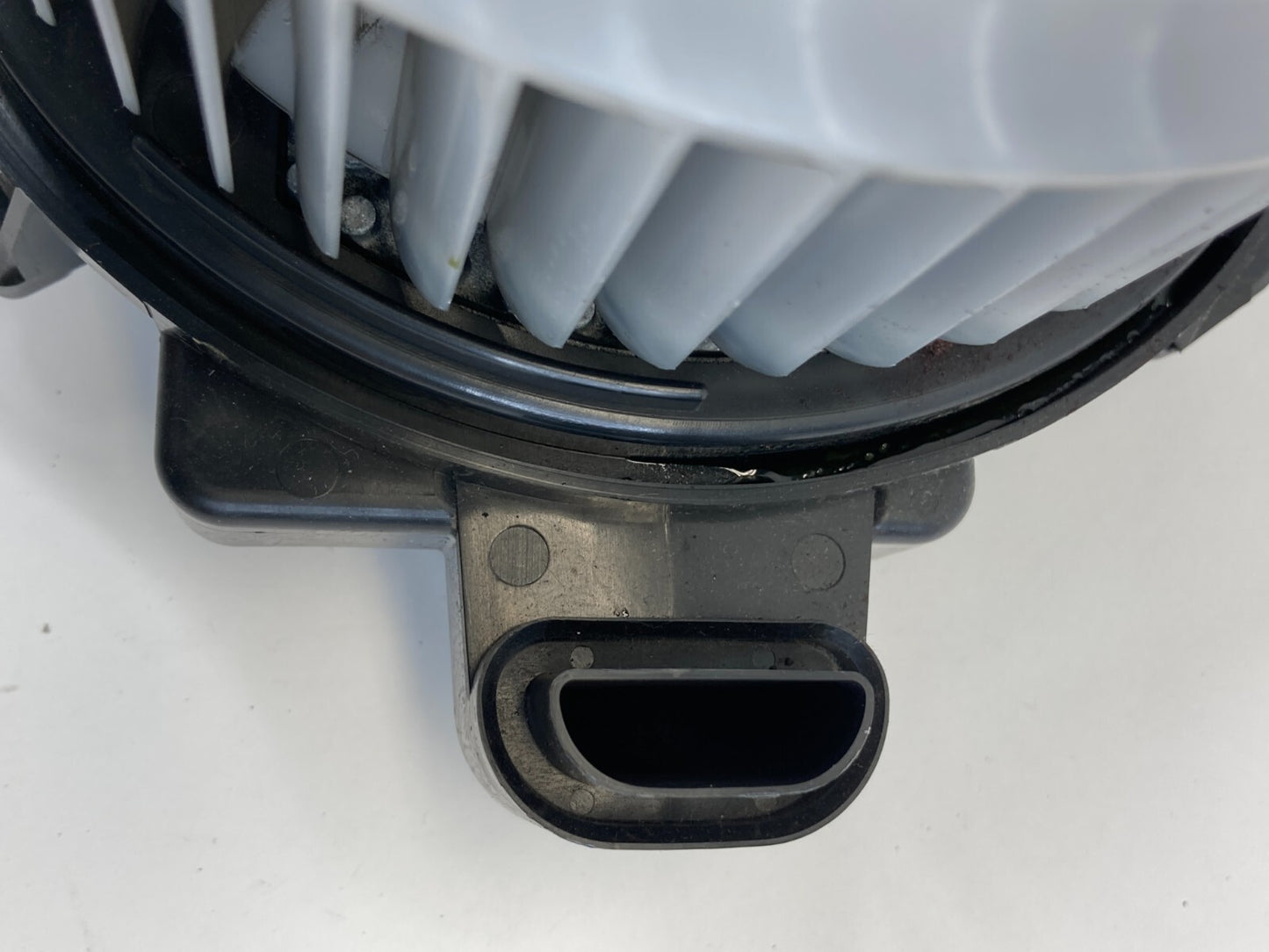 2010-2015 Toyota Prius 1.8L A/C Heater Fan Blower Motor Assembly 272700-8083