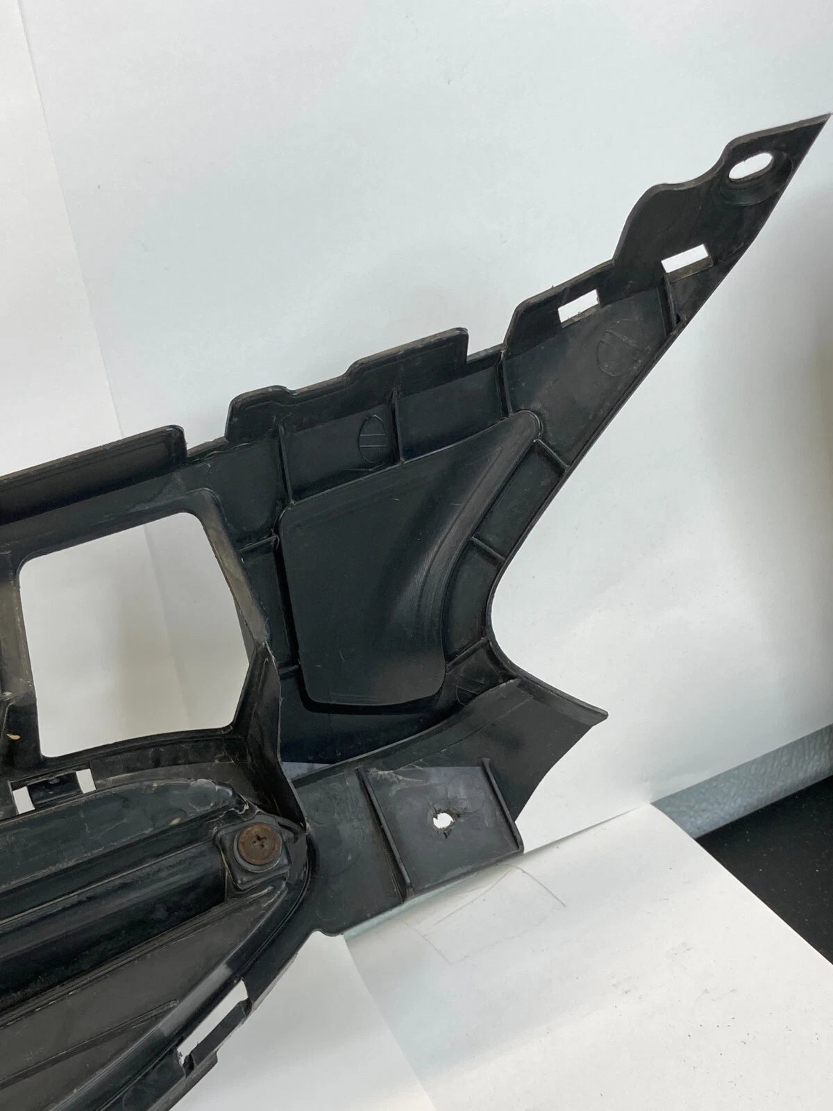 2011 12 13 2014 HYUNDAI ACCENT FRONT BUMPER UPPER GRILL GRILLE 86351-1R010 OEM