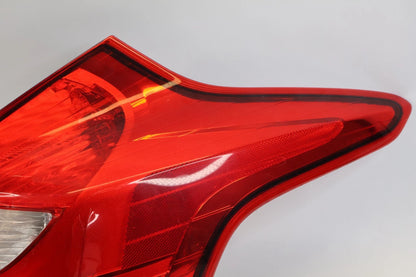 2012-2014 FORD FOCUS HATCHBACK REAR RH PASSENGER BRAKE TAILLIGHT TAIL LAMP OEM