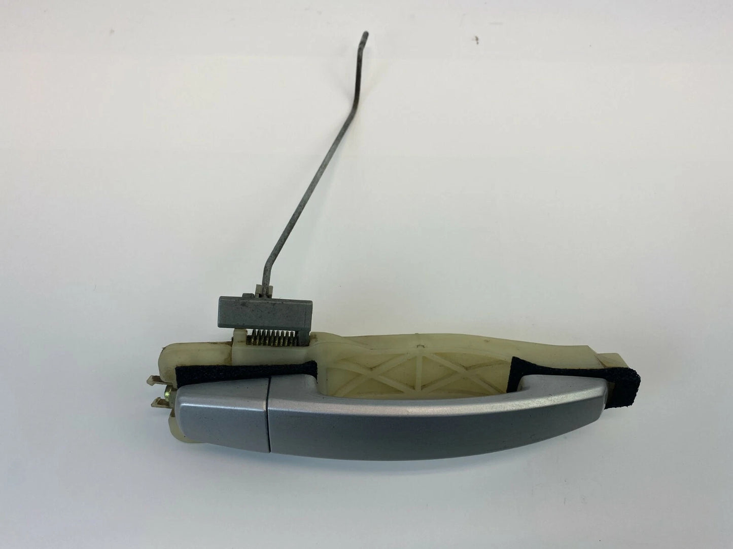 08-10 SATURN VUE FRONT RIGHT PASSENGER EXTERIOR OUTSIDE DOOR HANDLE ASSEMBLY