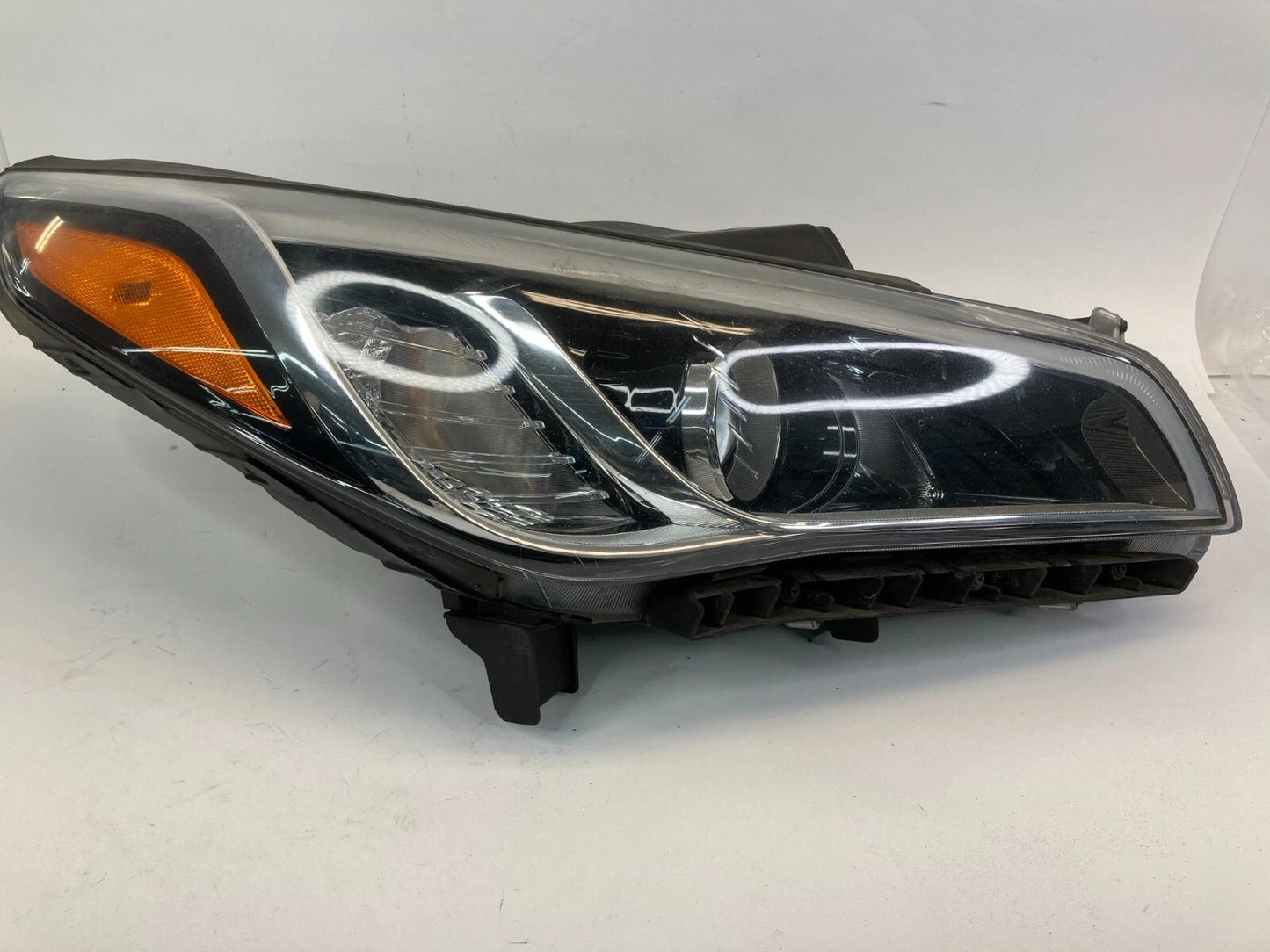 15 16 17 HYUNDAI SONATA SEDAN RIGHT PASSENGER SIDE HEADLIGHT HEADLAMP HALOGEN