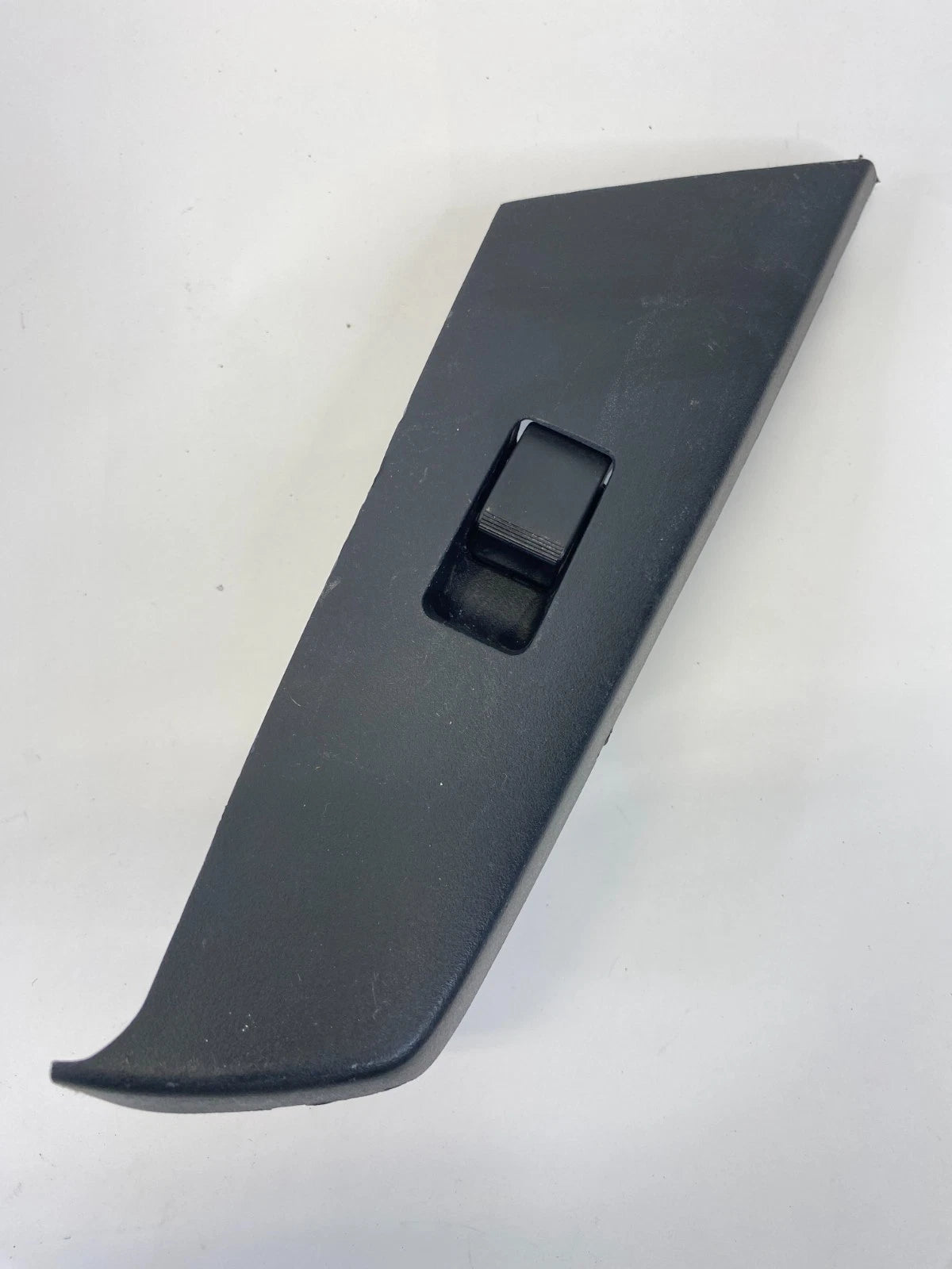 10-12 MAZDA 3 SEDAN REAR RIGHT PASSENGER SIDE POWER WINDOW SWITCH W/ BEZEL OEM