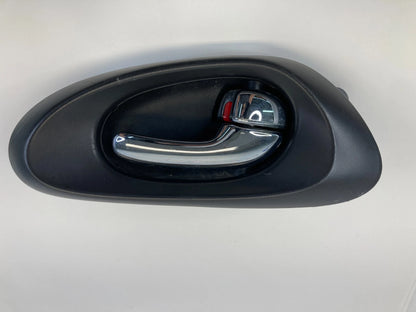 2002-2009 CHEVROLET TRAILBLAZER REAR RIGHT SIDE INTERIOR DOOR HANDLE 15214507
