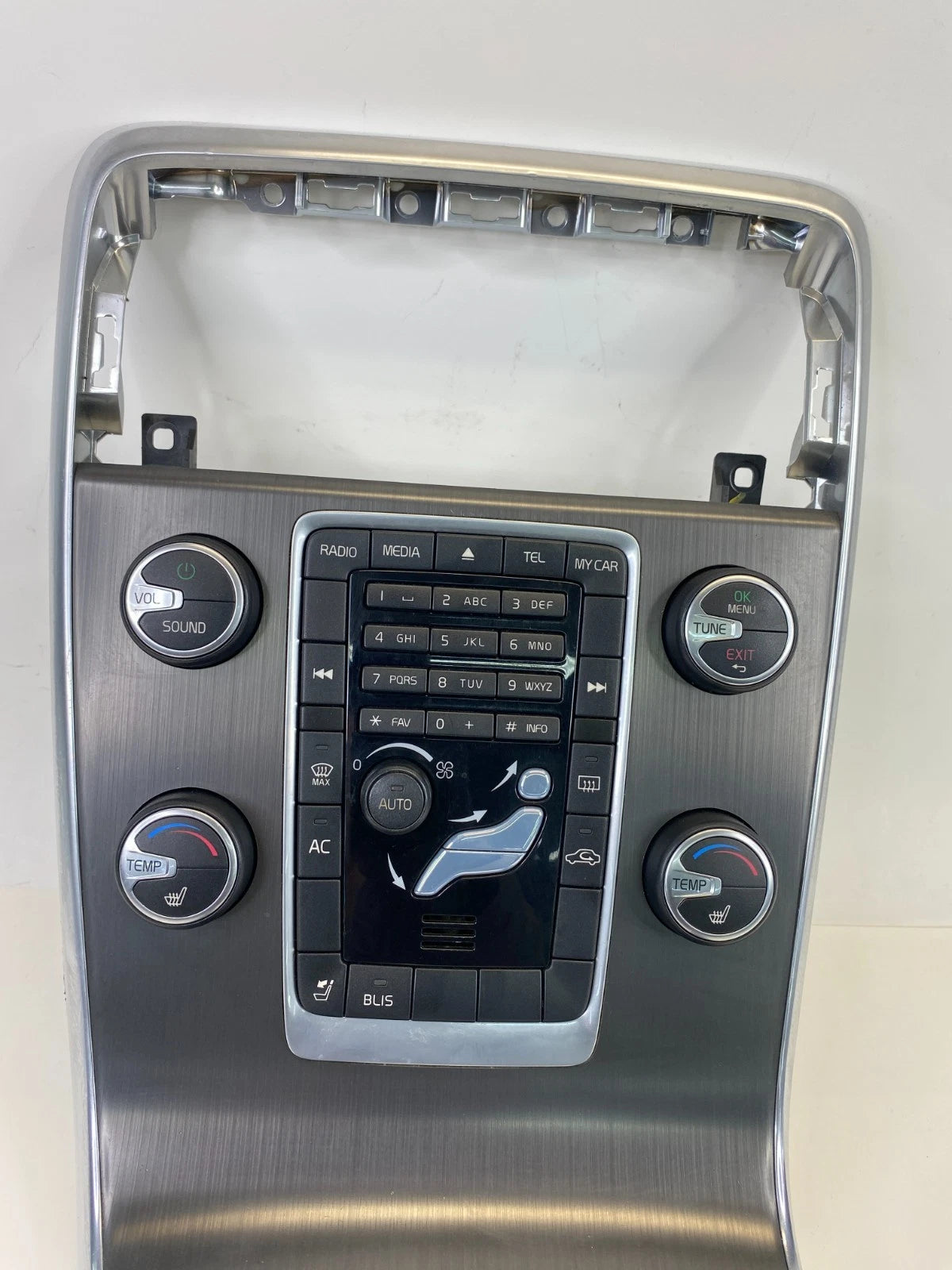 11-18 VOLVO S60 CENTER CONSOLE CLIMATE & RADIO CONTROL PANEL W/ BEZEL 8632427