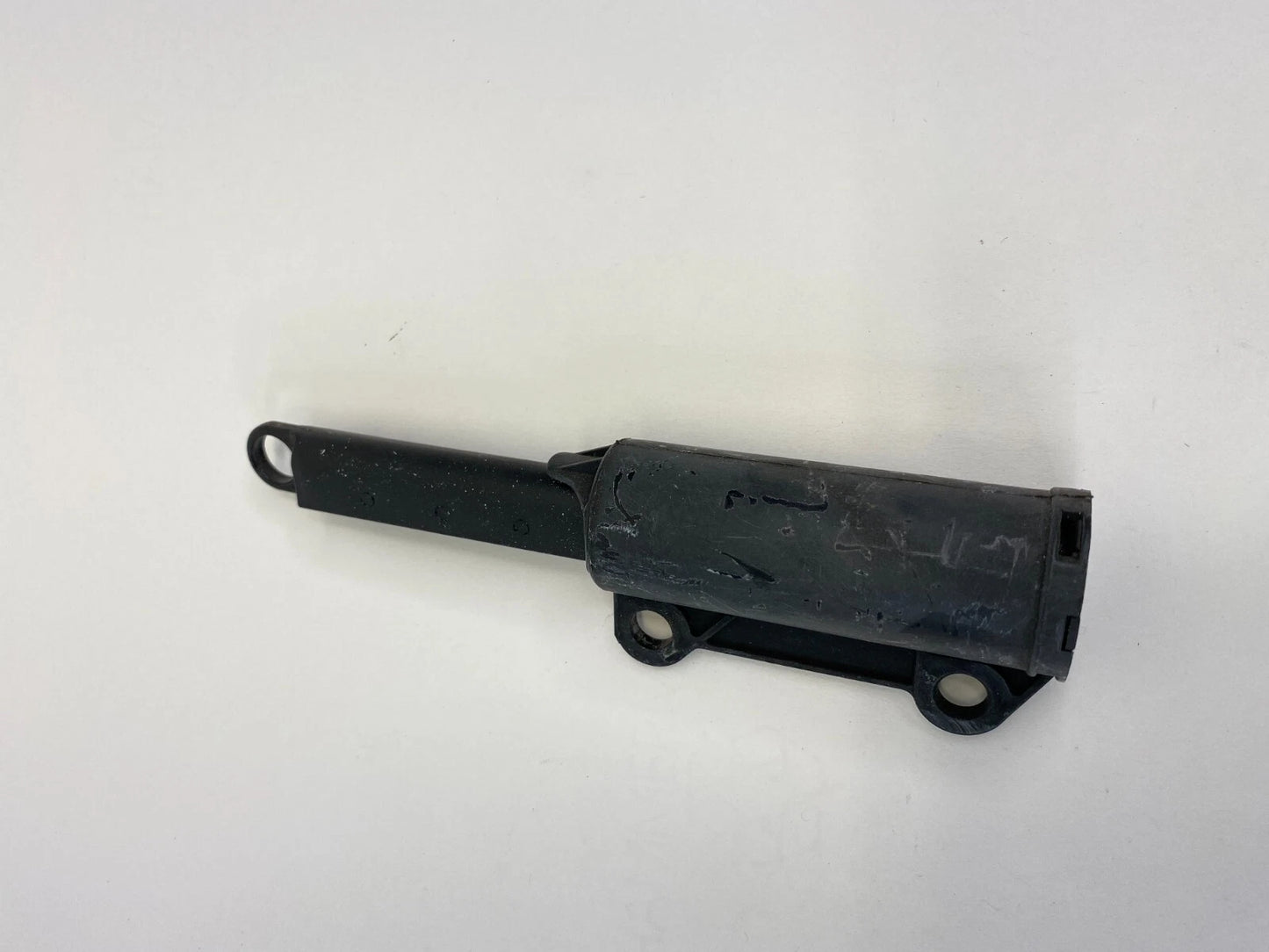 2003-2008 TOYOTA COROLLA 2004-2009 MATRIX GLOVE BOX DAMPER STOPPER CHECK STRAP