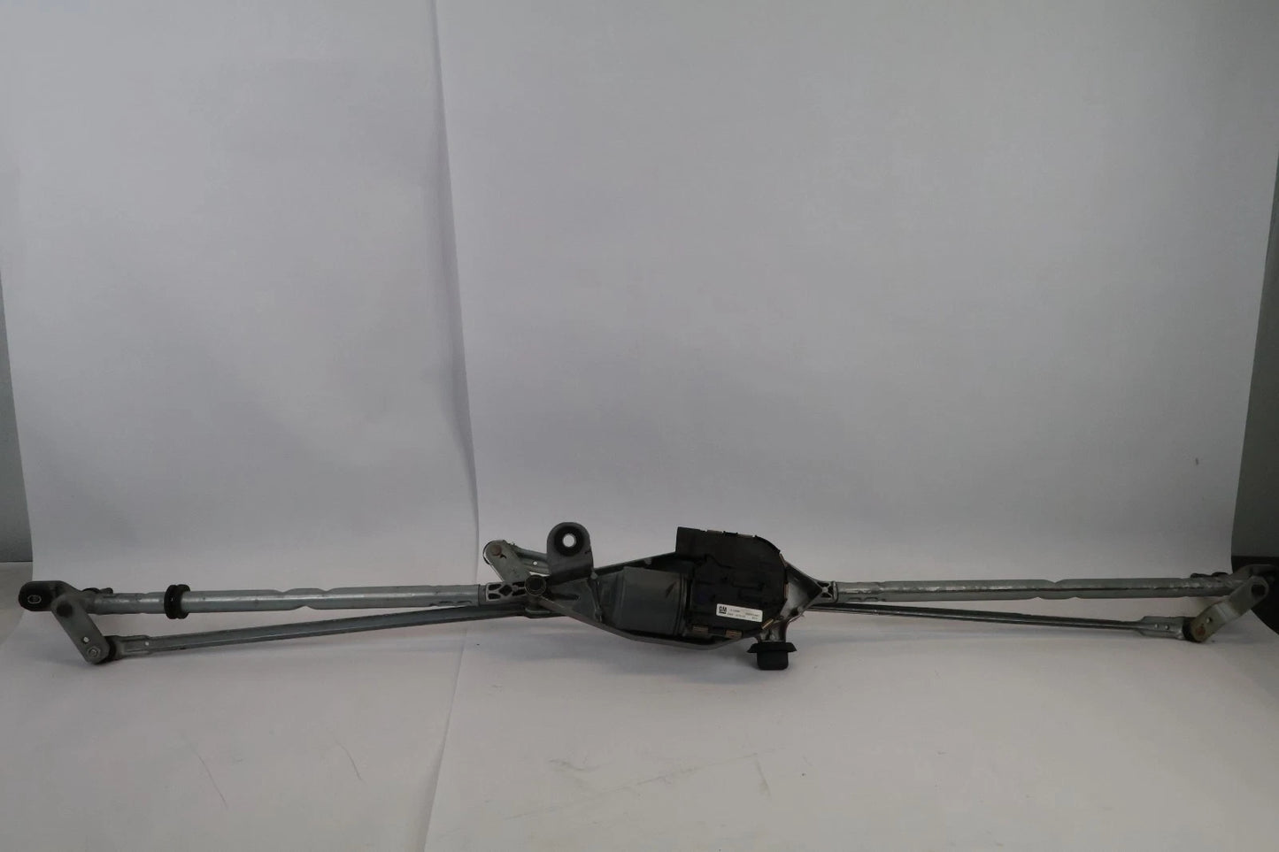 2016-2019 CHEVROLET CRUZE FRONT WINDSHIELD WIPER MOTOR W/ LINKAGE 3397021843 OEM