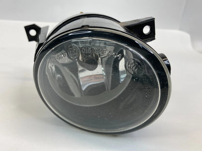 09-11 VOLKSWAGEN TIGUAN BUMPER FRONT RIGHT PASSENGER FOG LIGHT 1T0941700C OEM