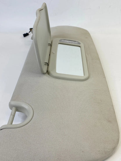 08-10 GRAND CARAVAN TOWN & COUNTRY RIGHT SUNVISOR SUN VISOR W/ MIRROR & LIGHT