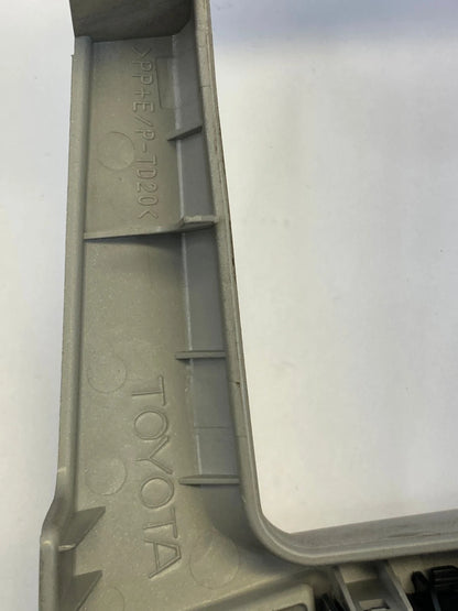 2009-2011 TOYOTA YARIS CENTER DASH RADIO BEZEL TRIM W/ AIR VENTS OEM 55405-52580