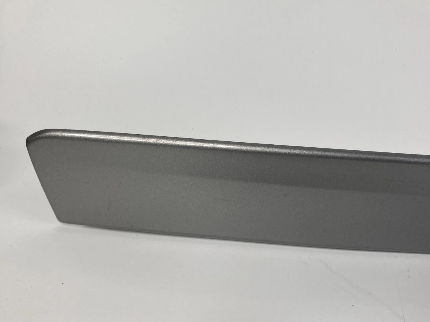 10-14 SUBARU LEGACY REAR TRUNK HANDLE LICENSE MOLDING PANEL TRIM 91112AJ00A OEM