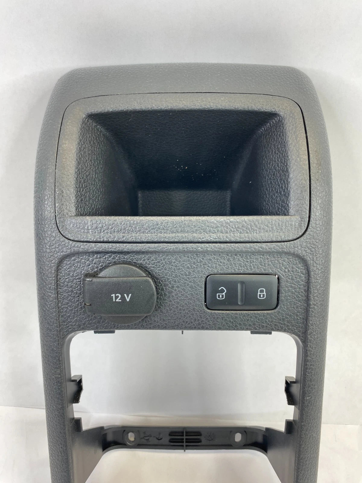 2011-2018 VOLKSWAGEN JETTA SEDAN REAR CENTER CONSOLE TRIM BEZEL 5C6864298 OEM