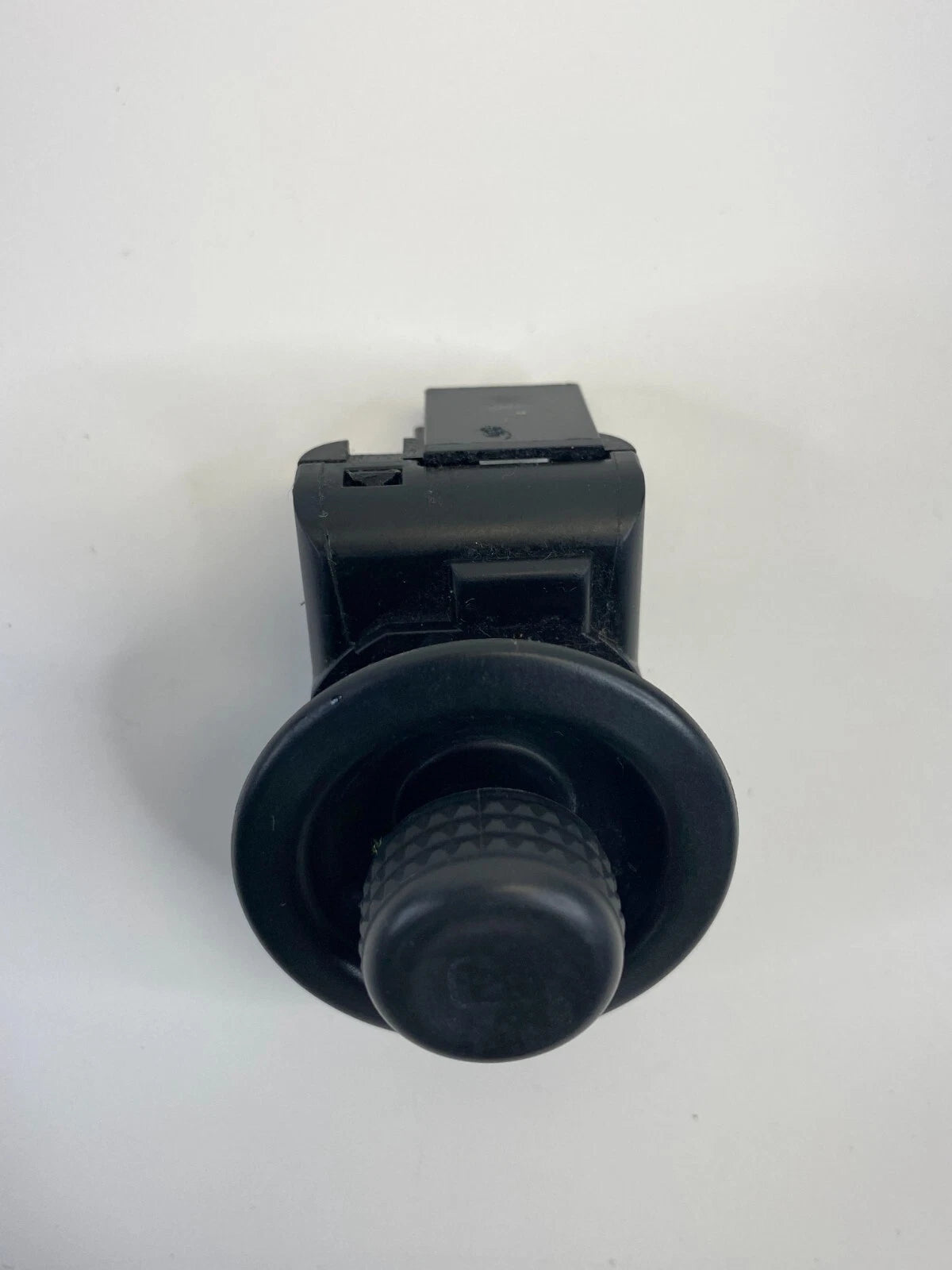 2006-2012 FORD FUSION FRONT LEFT DOOR POWER MIRROR CONTROL SWITCH 7L3T-17B676-AA