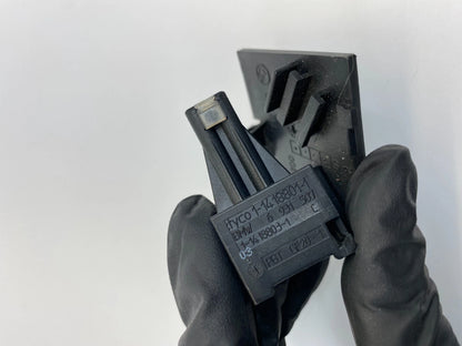 2004 2005 2006 2007 BMW 530I 525I DASH GLOVE BOX HOLDER CAP TRIM 7121920 OEM