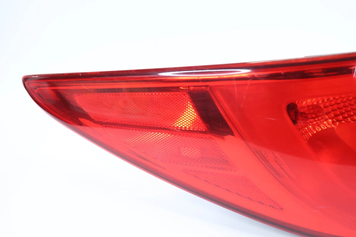 2015-2017 HYUNDAI ACCENT SEDAN LEFT DRIVER SIDE TAIL LIGHT TAILLIGHT OEM FACTORY