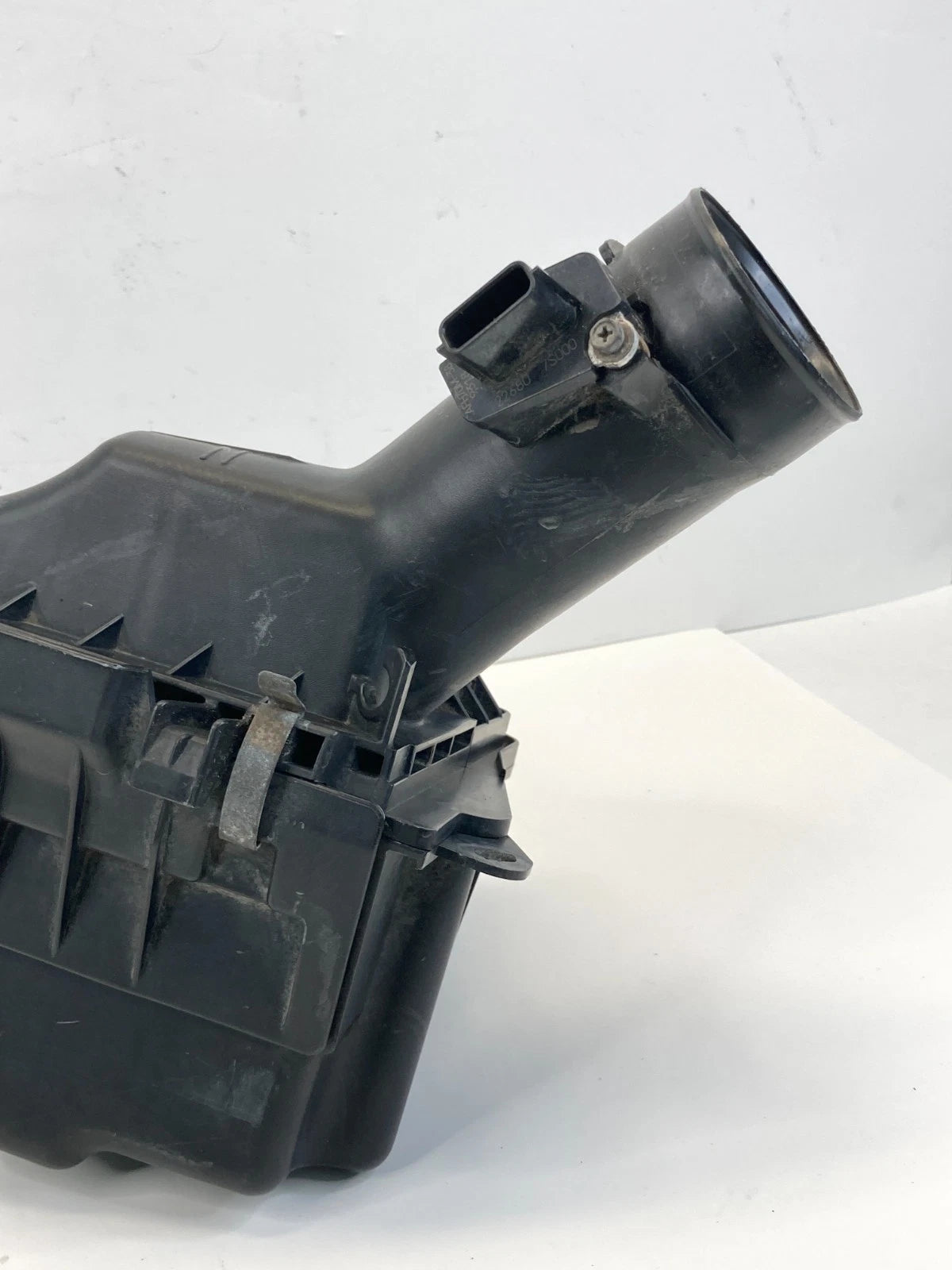 2008-2010 Infiniti G37 3.7L V6 Right Side Air Intake Cleaner Filter Box OEM