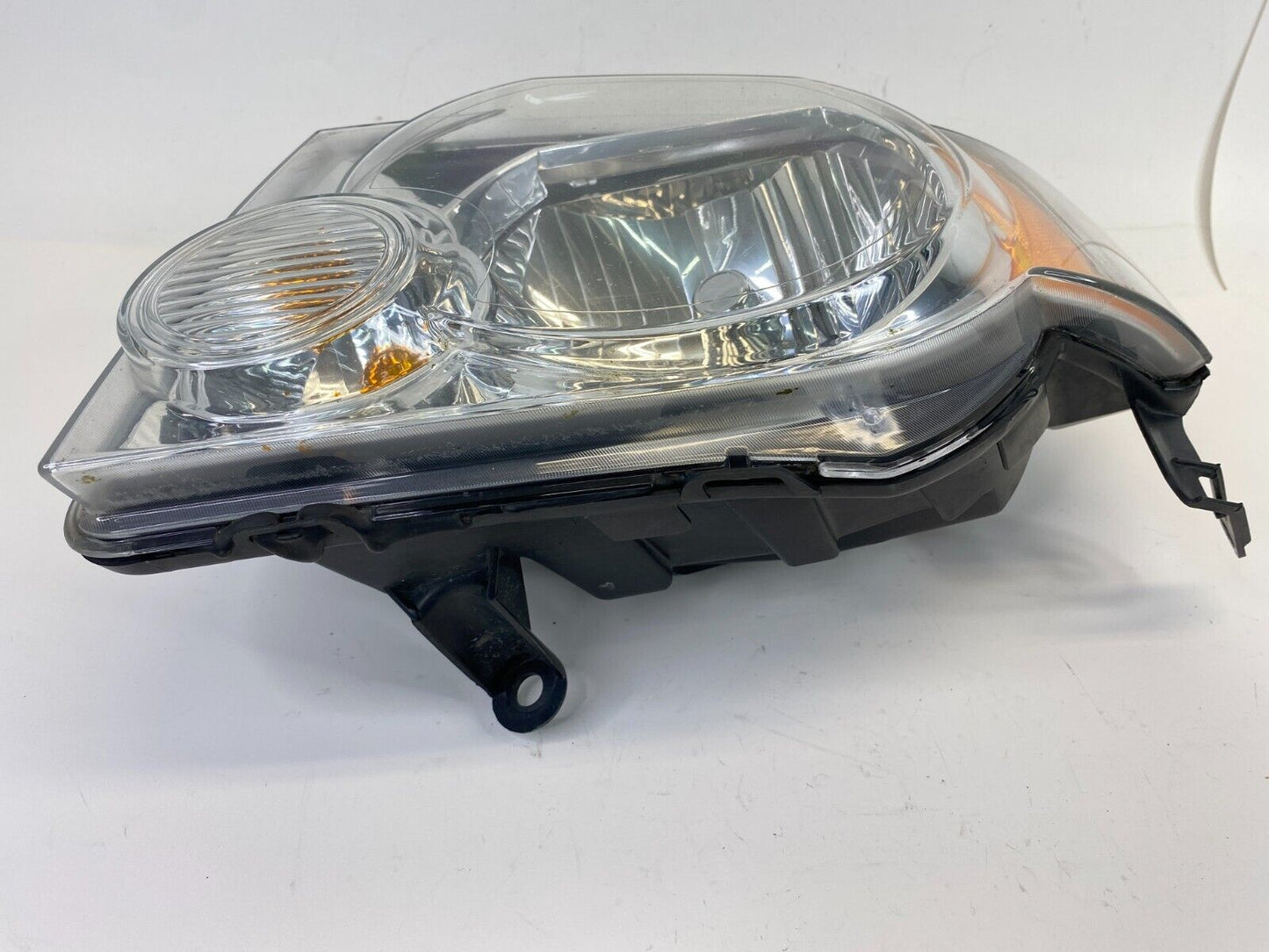 2007-2012 Ford Escape Front Left Driver Side Headlight Headlamp 9L84-13006-A