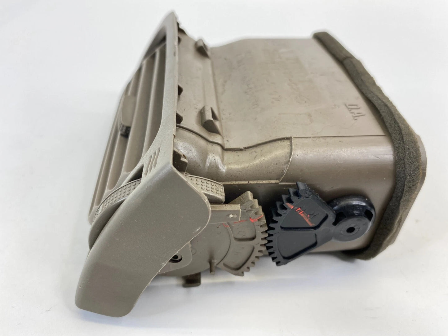 03-08 TOYOTA COROLLA DASH RIGHT AC HEATER AIR VENT OUTLET DUCT GRILL 55670-02060