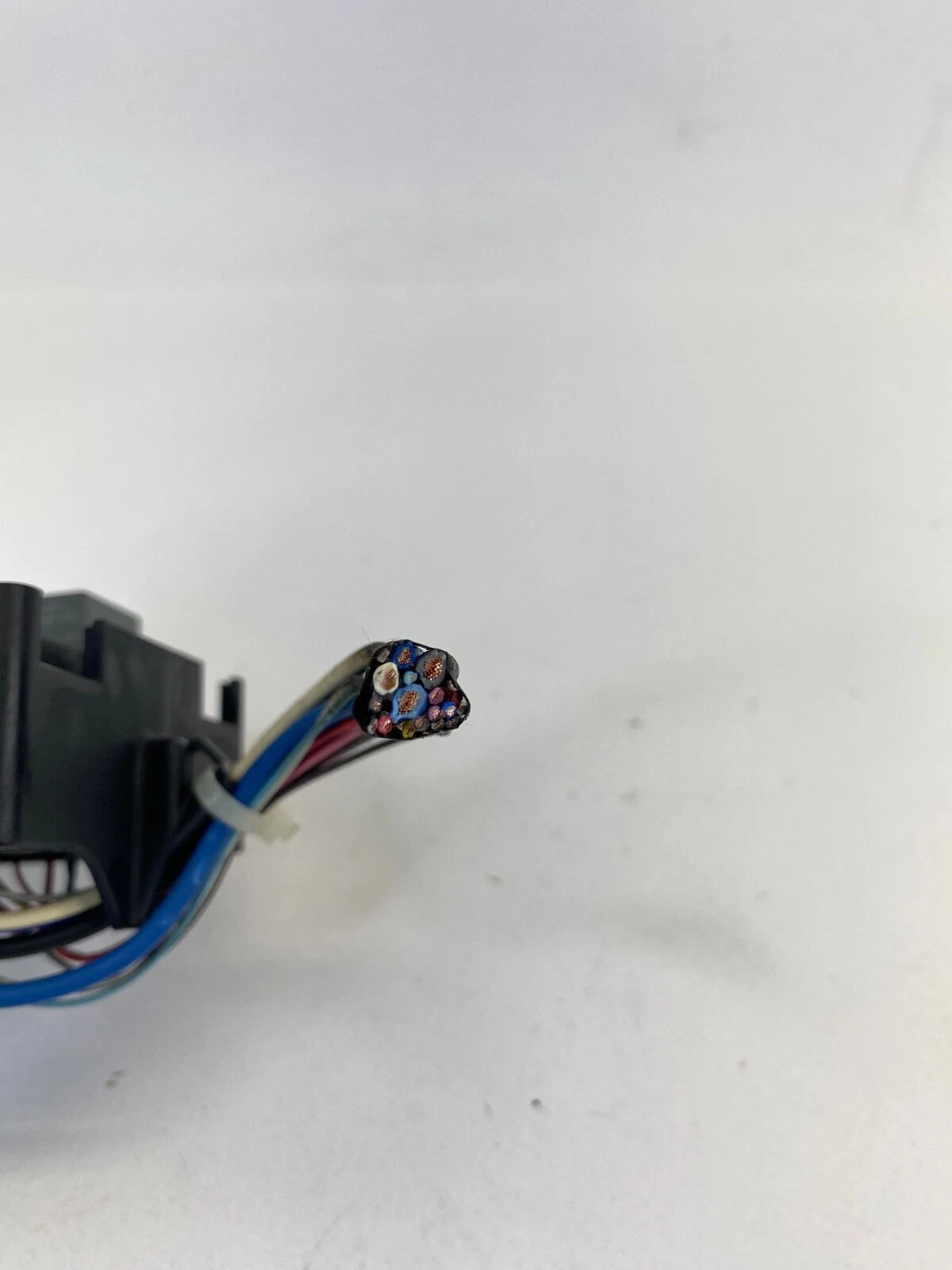 2009-2013 TOYOTA MATRIX 2.4L A/T FUSE RELAY FUSE BOX UNIT OEM
