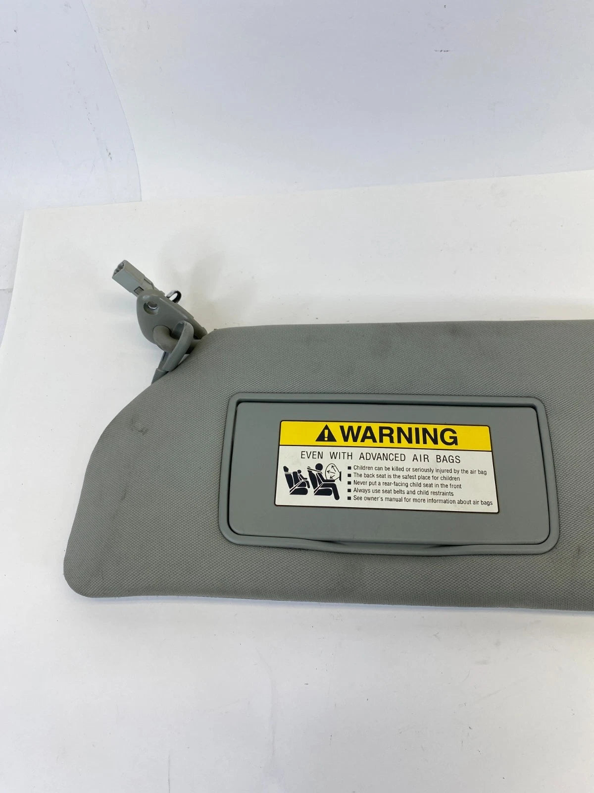 2005-2010 HONDA ODYSSEY LEFT DRIVER SIDE SUNVISOR SUN VISOR SHADE W/ LIGHT OEM