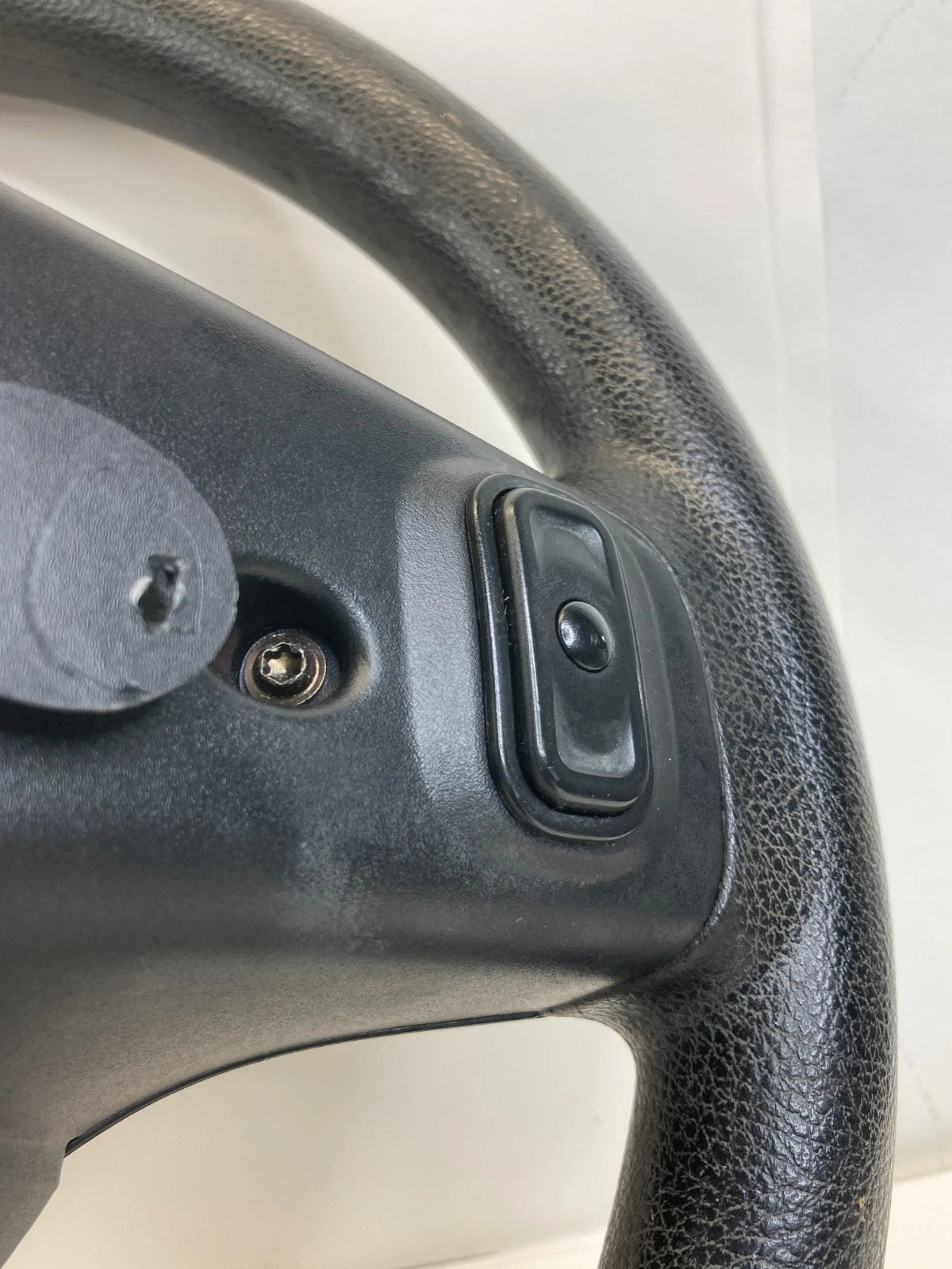 2011-2020 DODGE JOURNEY STEERING WHEEL W/AUDIO CRUISE SWITCH P1RU61DX9AI OEM