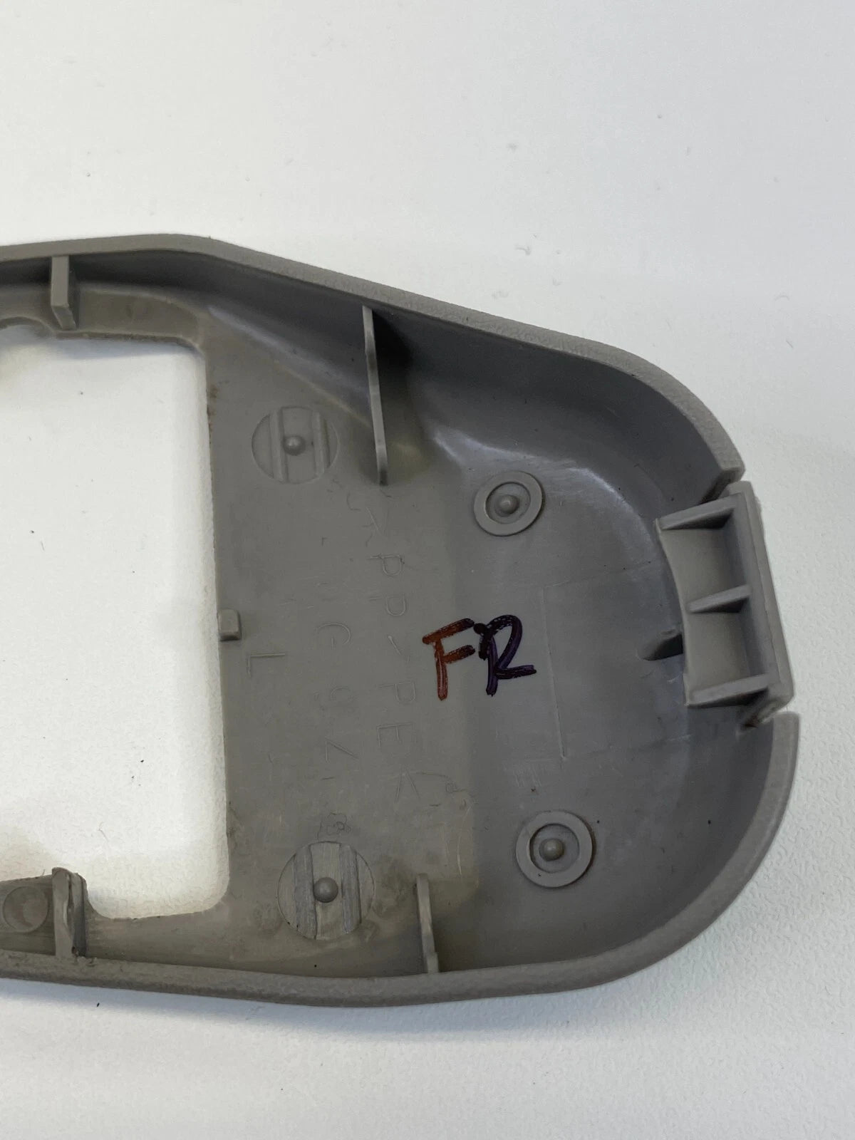 2002 2003 LEXUS ES300 FRONT RIGHT PASSENGER SEAT TRACK END COVER CAP TRIM OEM