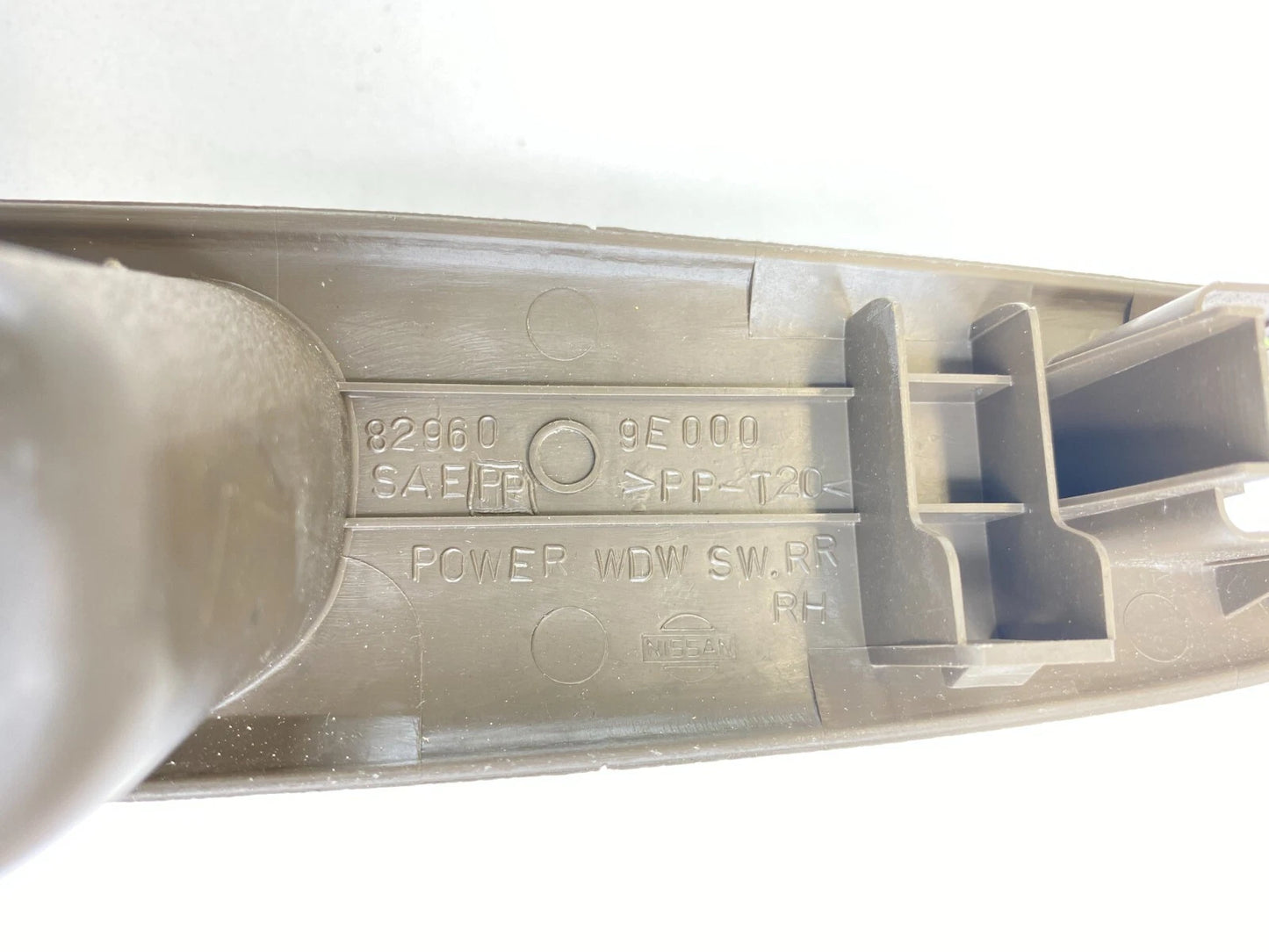 1998-2001 NISSAN ALTIMA REAR RIGHT SIDE WINDOW SWITCH TRIM COVER ONLY OEM