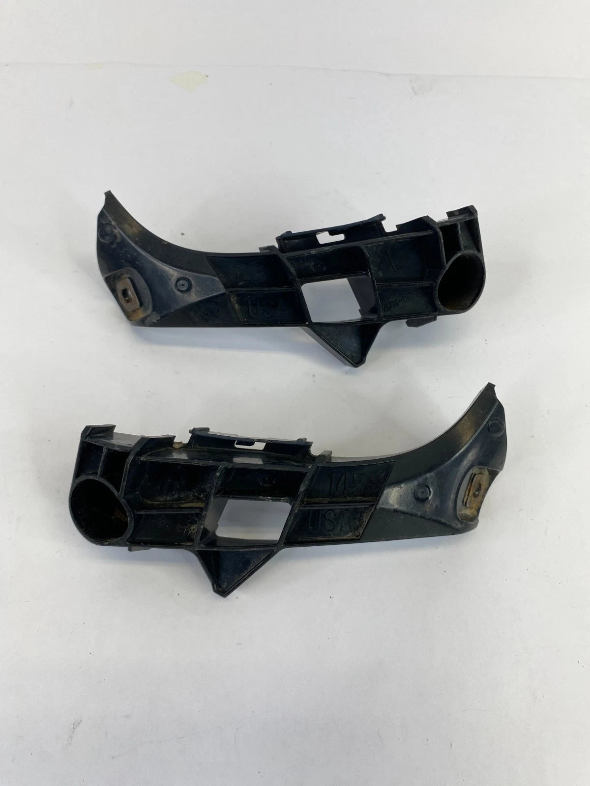 2008-2015 SCION XB REAR BUMPER LEFT & RIGHT BRACKET RETAINER 52563-12070 OEM