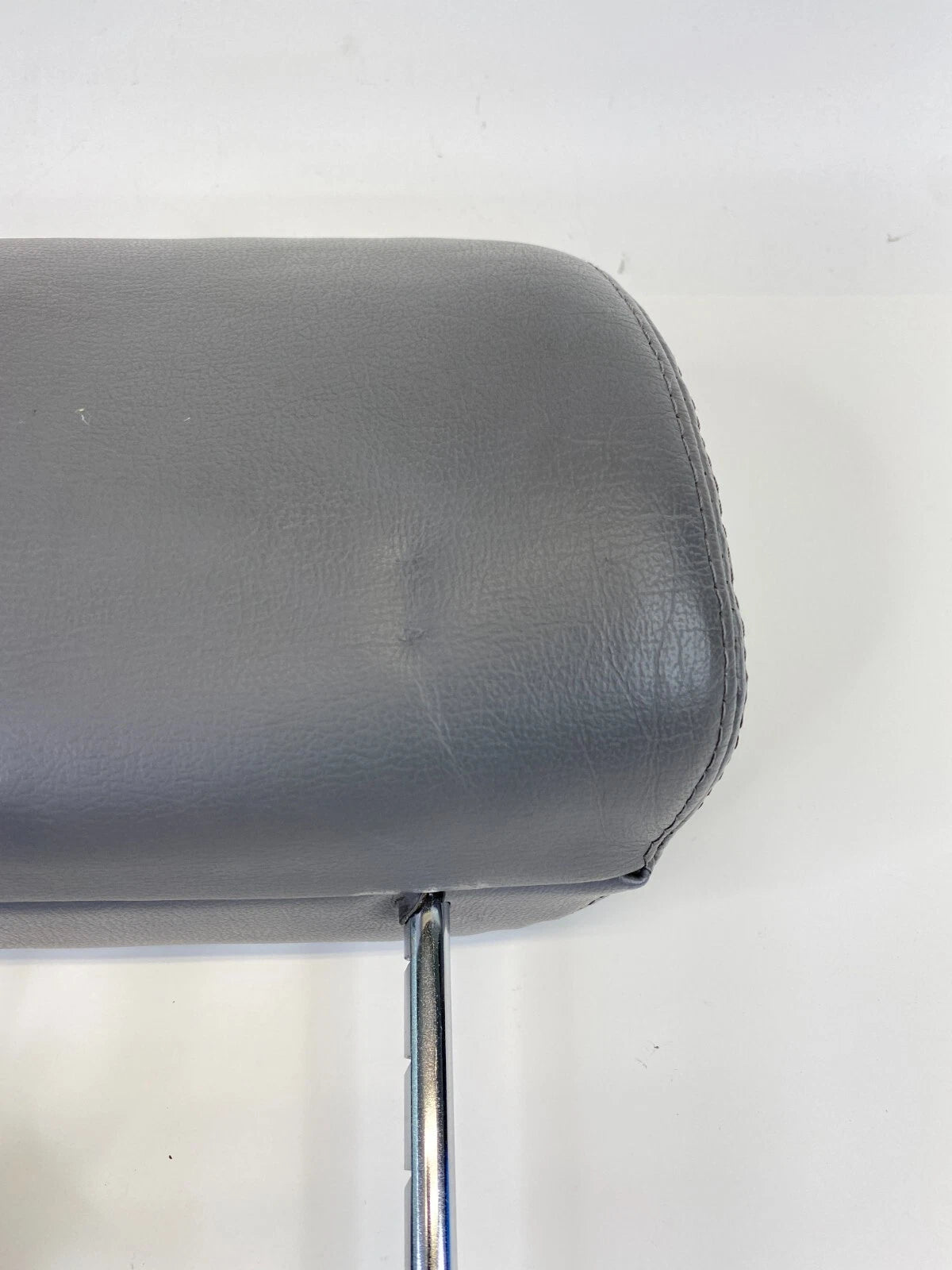 2005 2006 HYUNDAI ELANTRA FRONT RIGHT PASSENGER SEAT HEADREST HEAD REST OEM