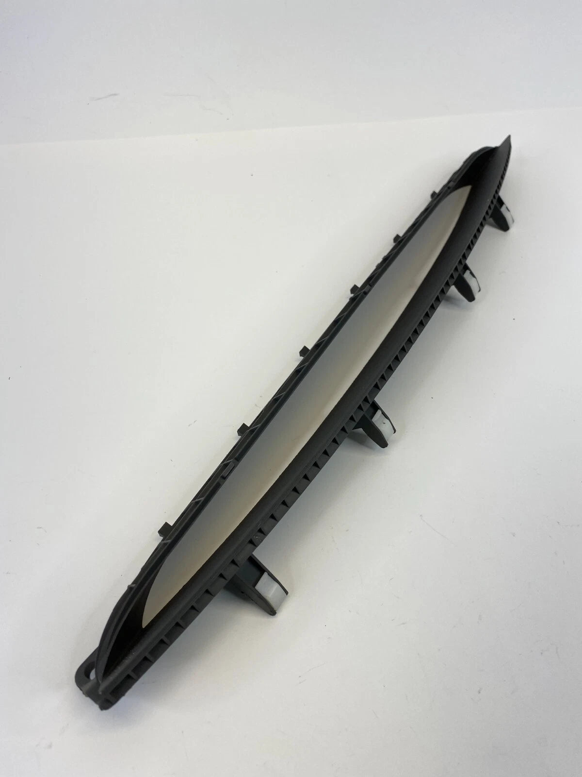 07-11 TOYOTA CAMRY FRONT DEFROSTER VENT CLOCK TRIM COVER PANEL TRIM 5598106040