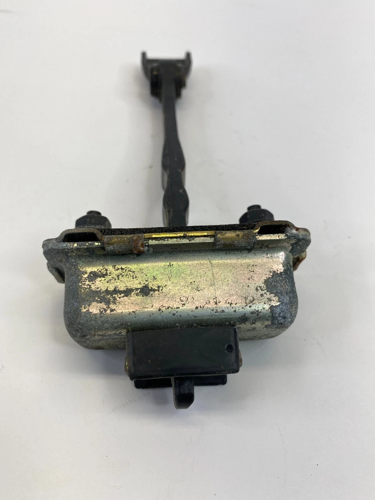 2000-2005 DEVILLE REAR LEFT DOOR CHECK CHECKER STOPPER DETENT OEM